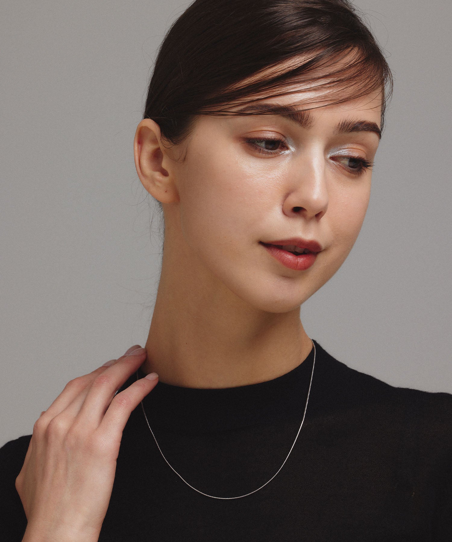 シルバー 0.8mmスネークチェーンネックレス/45cm 金属アレルギー対応 サージカルステンレス