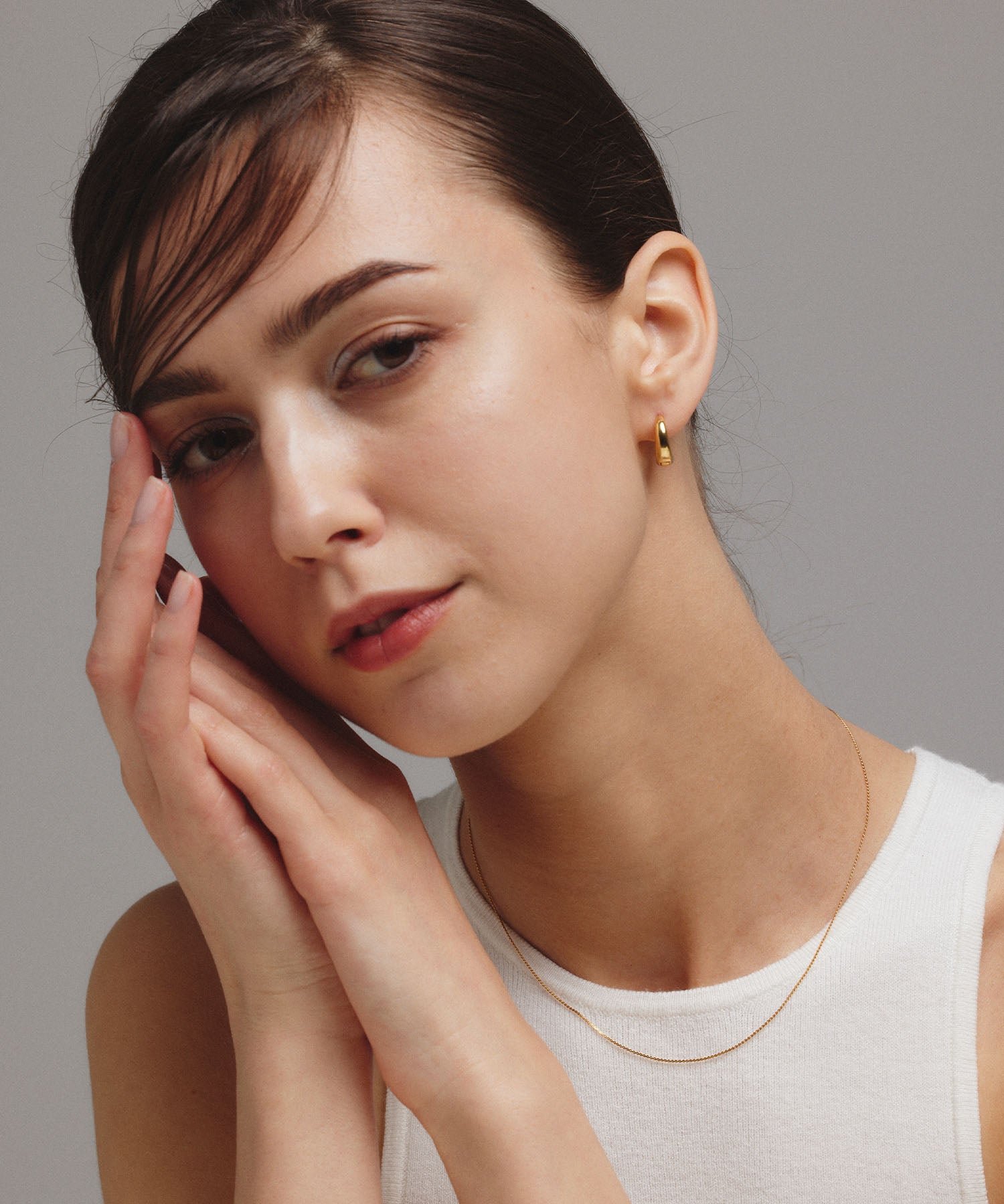 ドロップフープピアス ゴールド ピアス サージカルステンレス レディース メンズ ユニセックス ジェンダーレス 着用画像 付けっぱなし 金属アレルギー 高見え 高級感