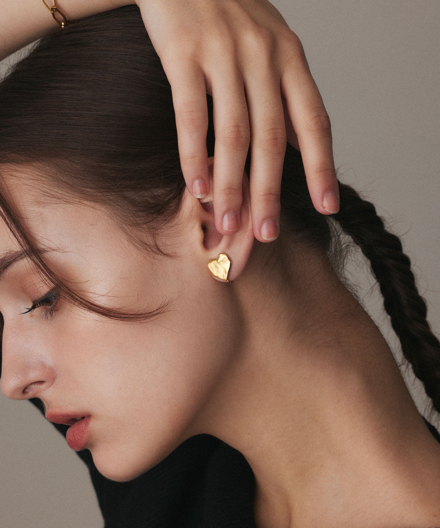 ゴールド バンピーハートイヤリング 金属アレルギー対応 サージカルステンレス