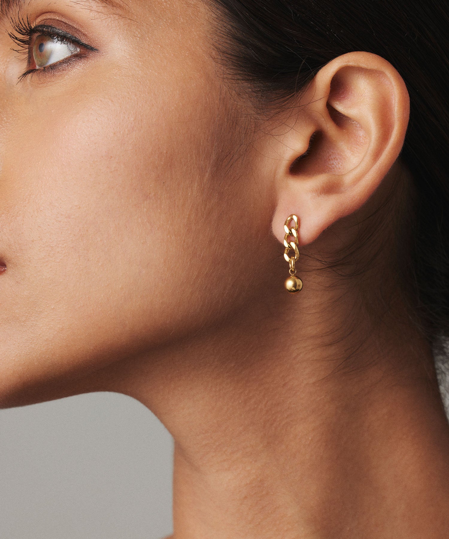 ゴールド チェーンボールピアス 金属アレルギー対応 サージカルステンレス