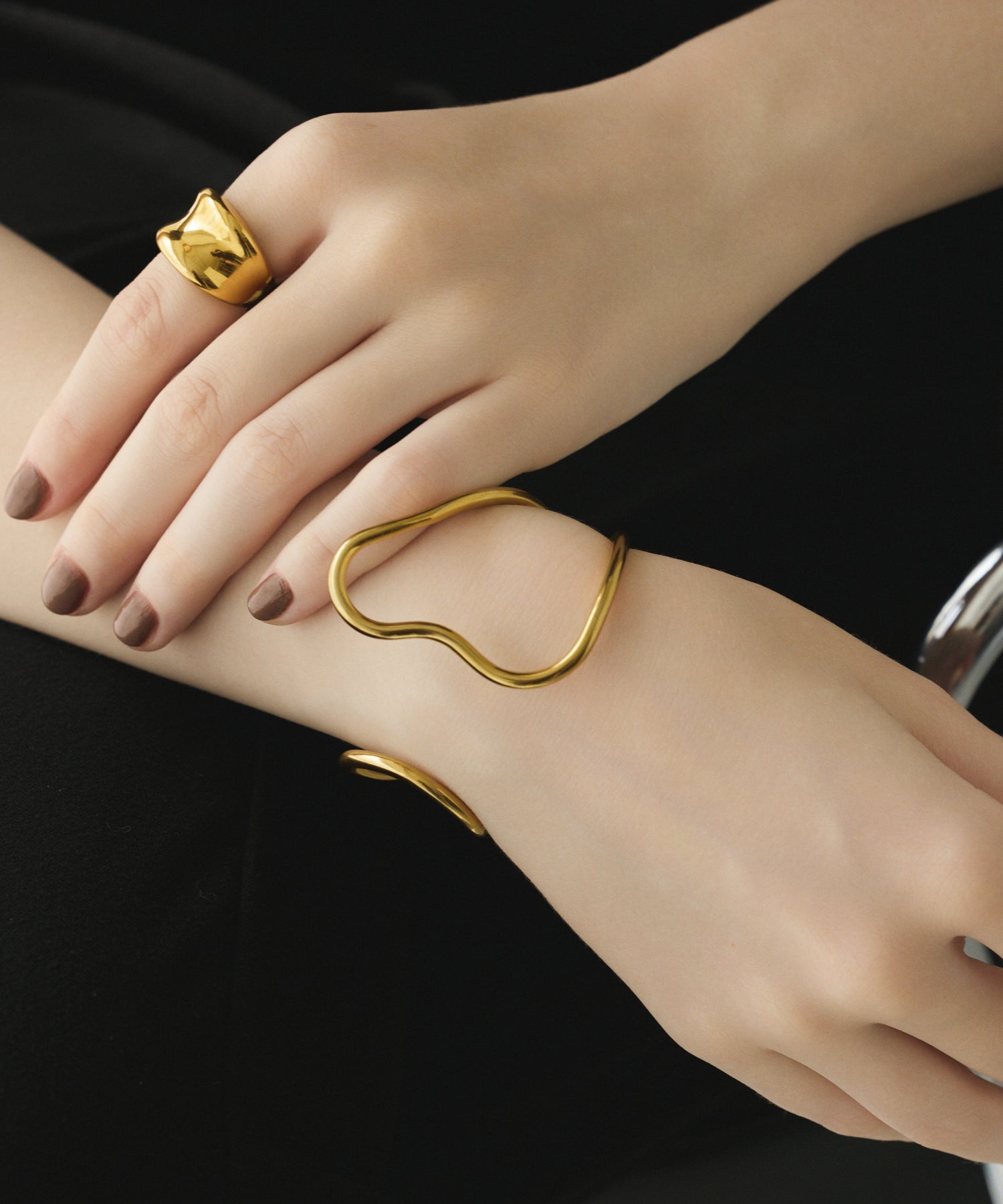 ゴールド メタルラインワイドバングル 金属アレルギー対応 サージカルステンレス