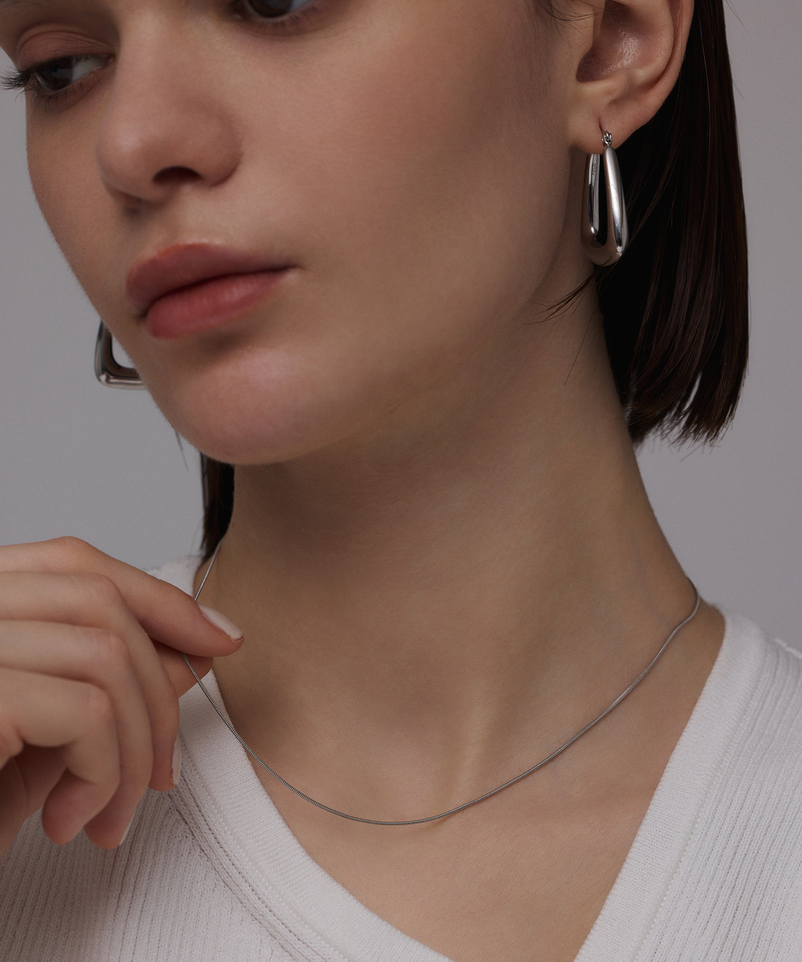 シルバー 0.8mmスネークチェーンネックレス/39cm 金属アレルギー対応 サージカルステンレス