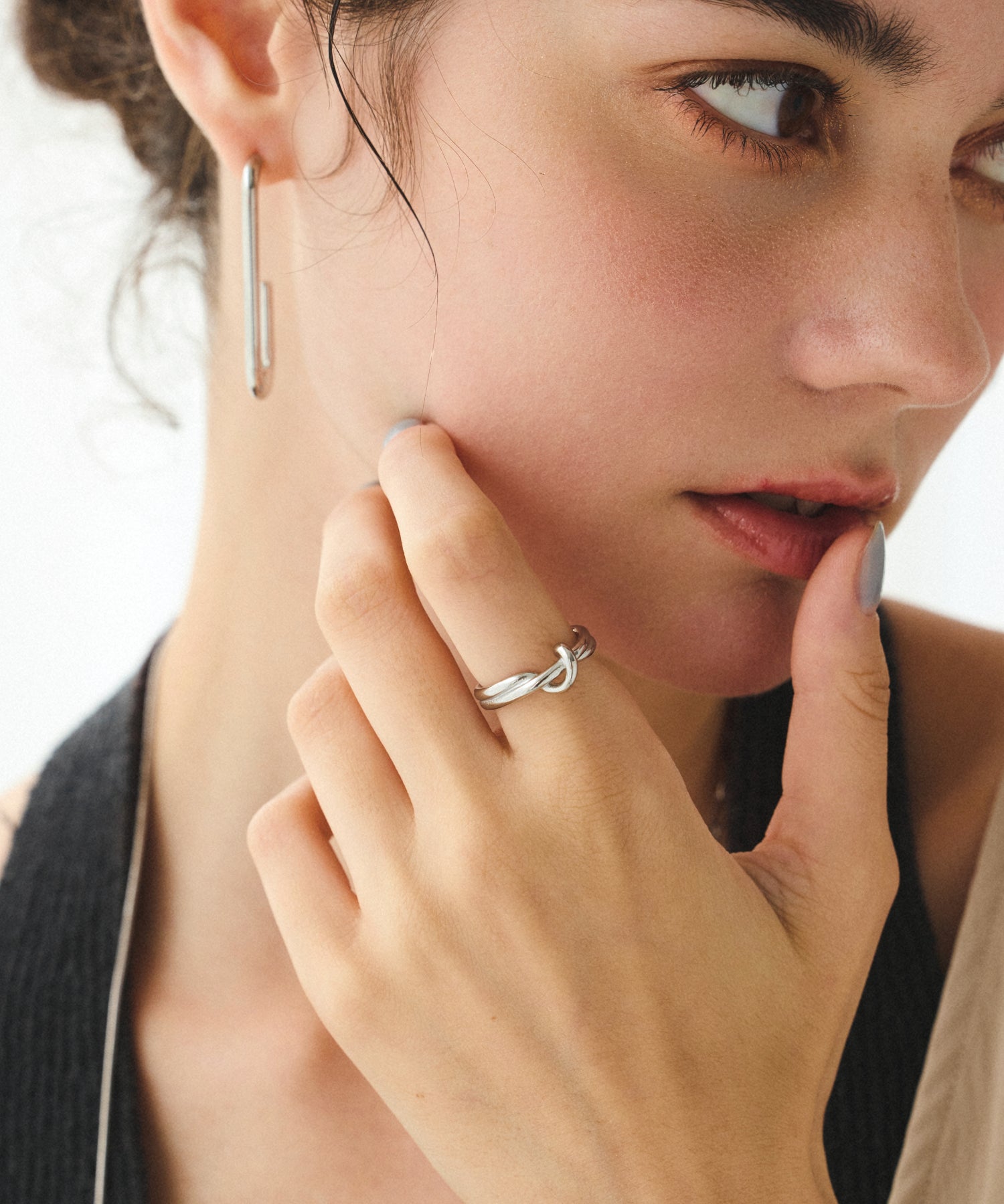 シルバー ツイストダブルラインリング 金属アレルギー対応 サージカルステンレス