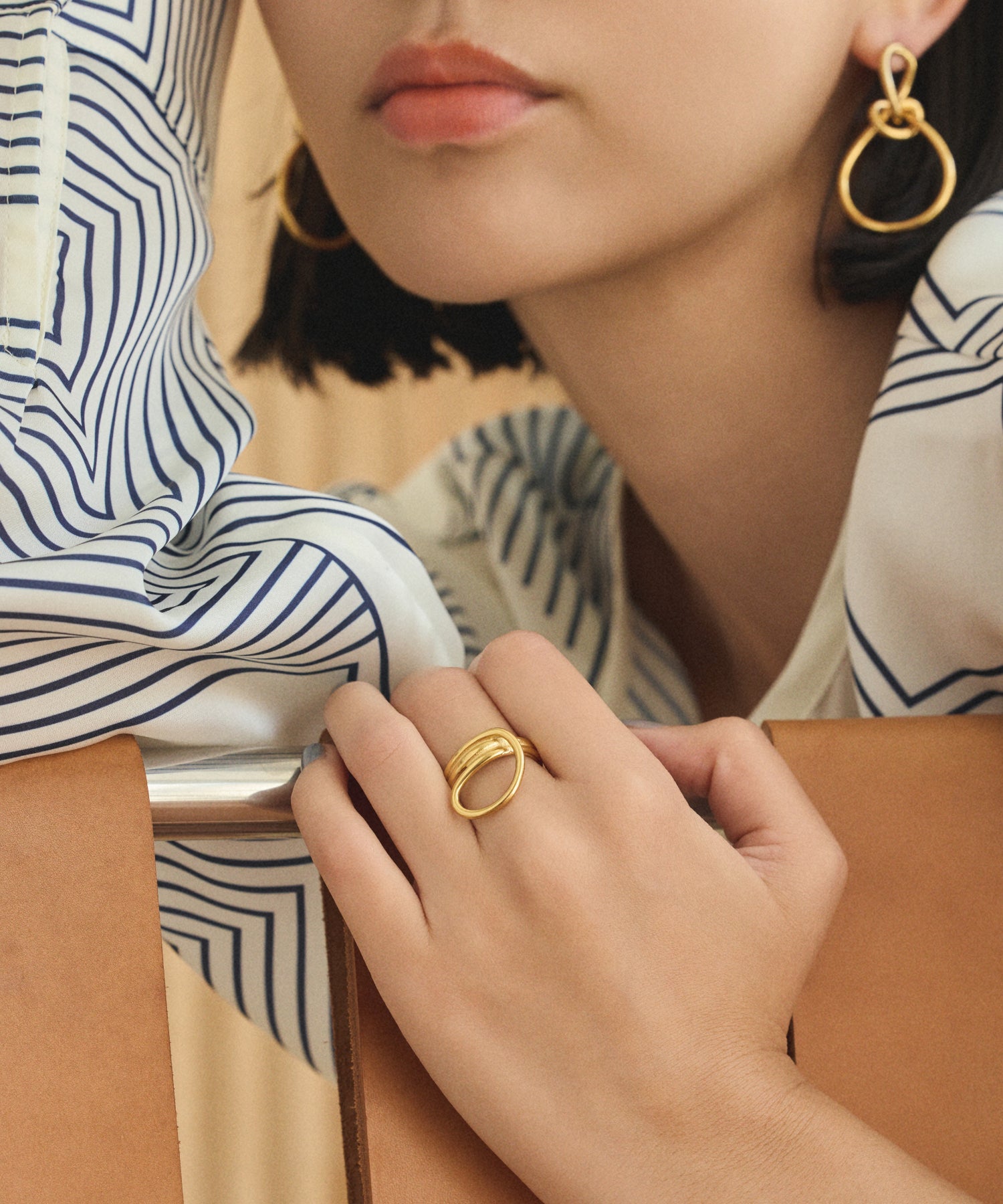 ゴールド ハンギングフープリング 金属アレルギー対応 サージカルステンレス