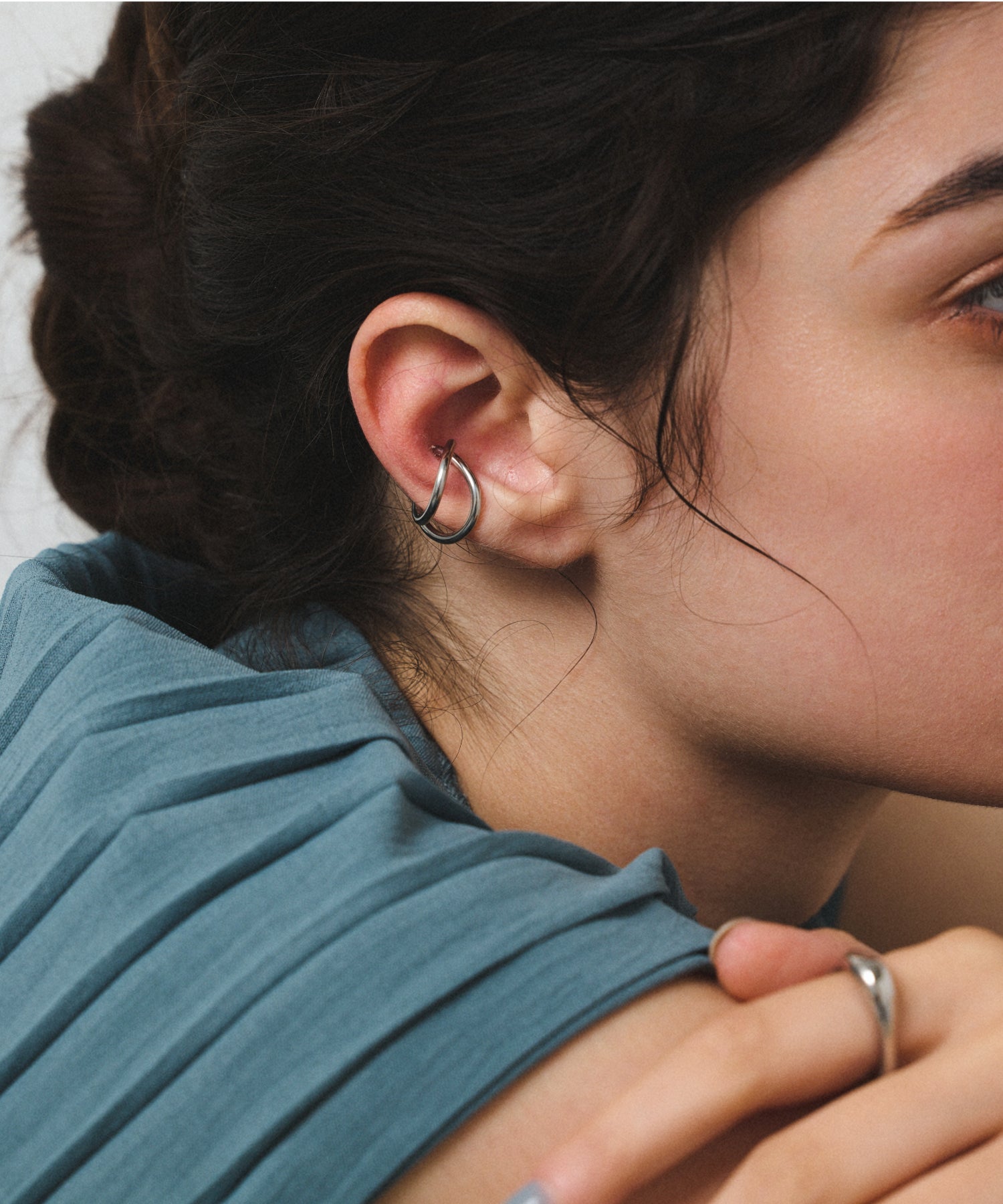 シルバー ツイストダブルイヤーカフ 金属アレルギー対応 サージカルステンレス