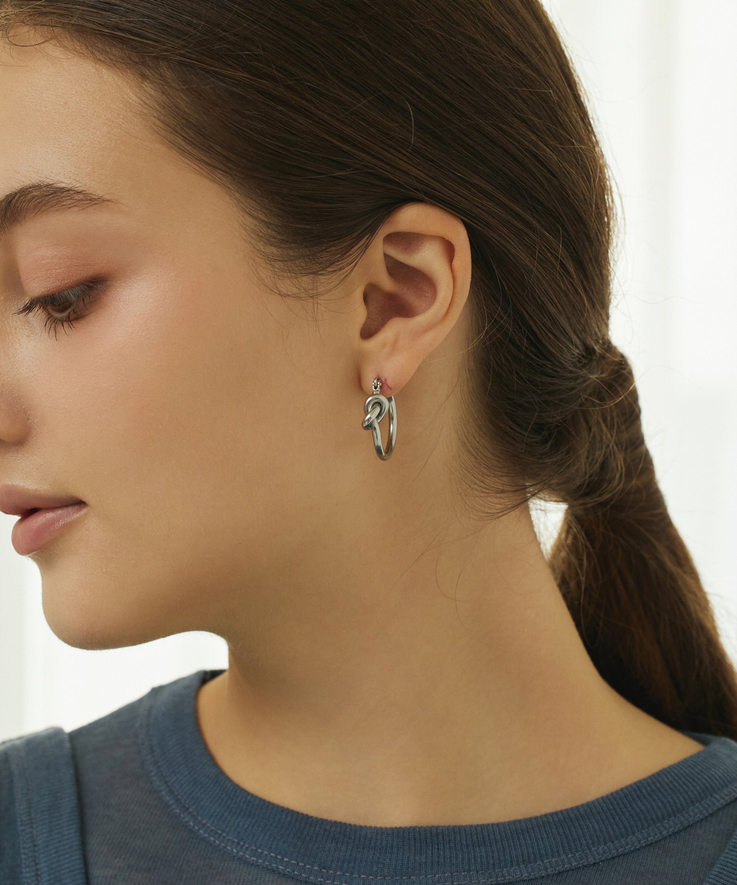 シルバー ノットフープピアス 金属アレルギー対応 サージカルステンレス