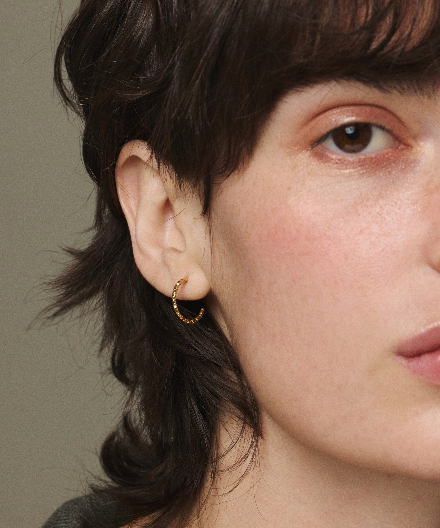 ゴールド シャイニングフープピアス 金属アレルギー対応 サージカルステンレス