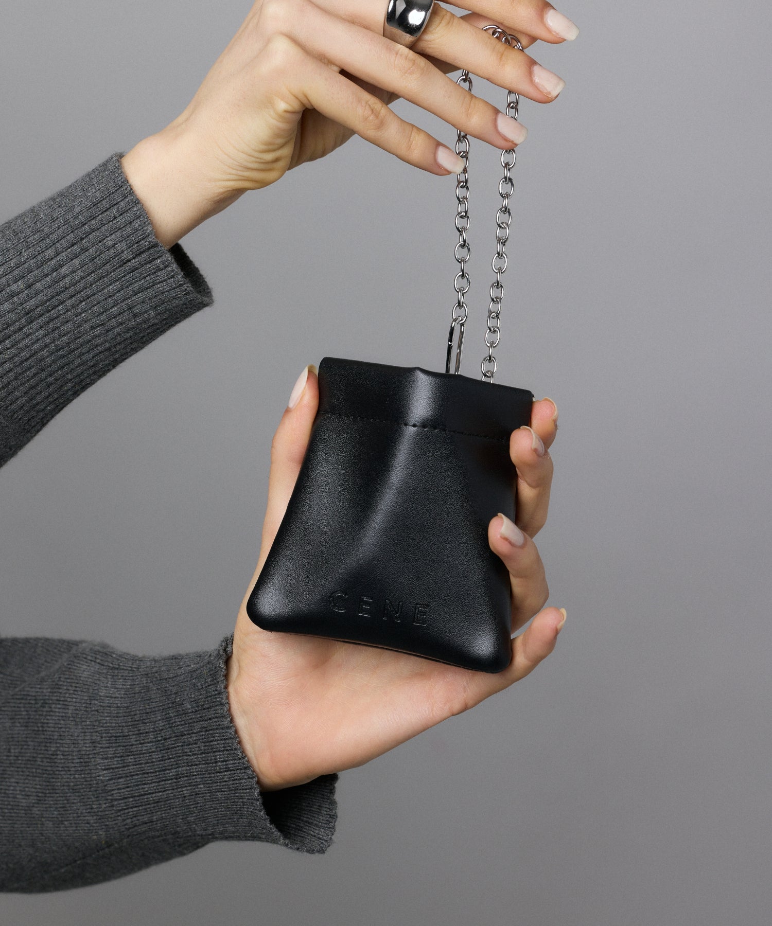 ブラック マルチミニポーチ 金属アレルギー対応 サージカルステンレス