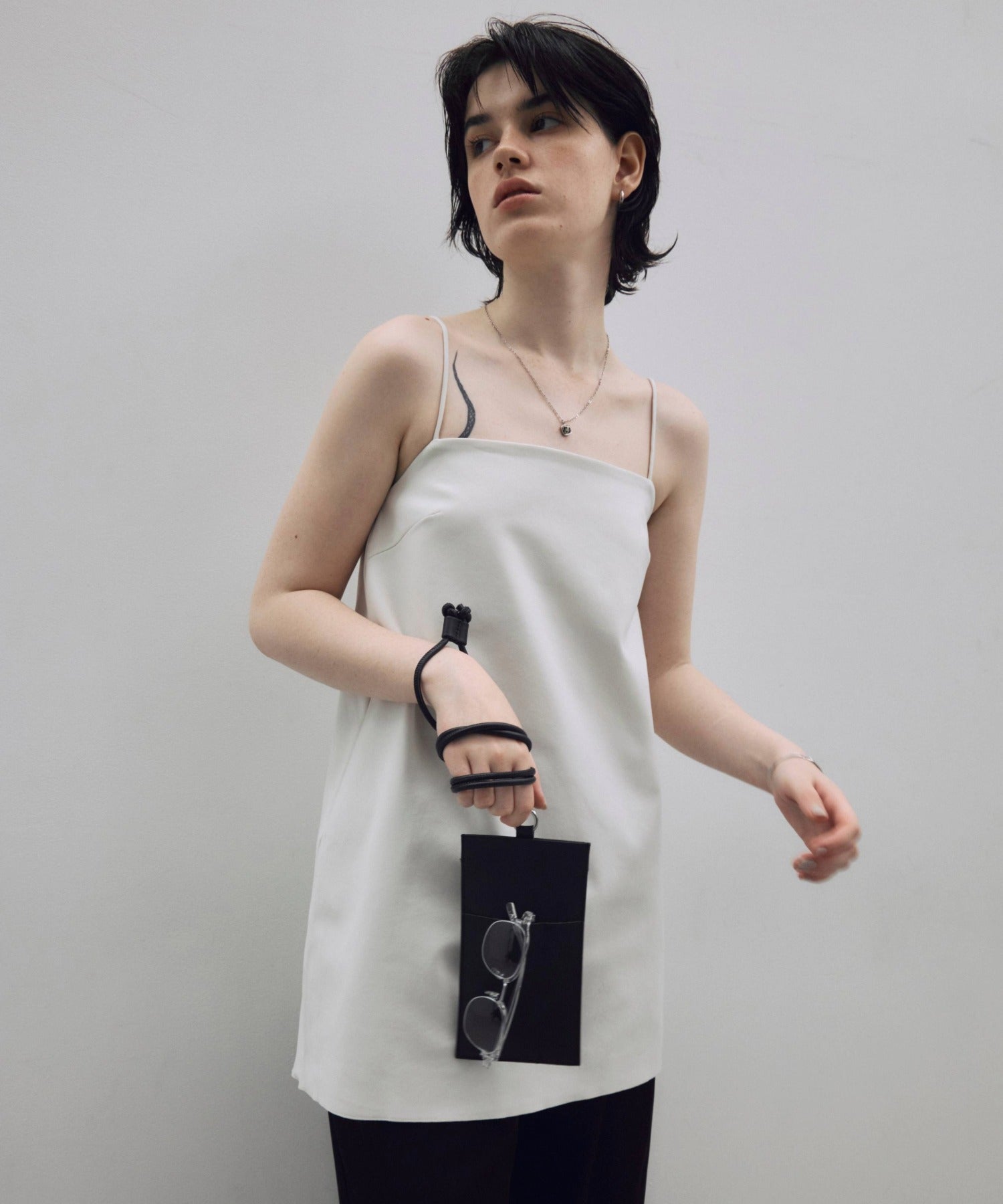 【黑色】智慧單肩包