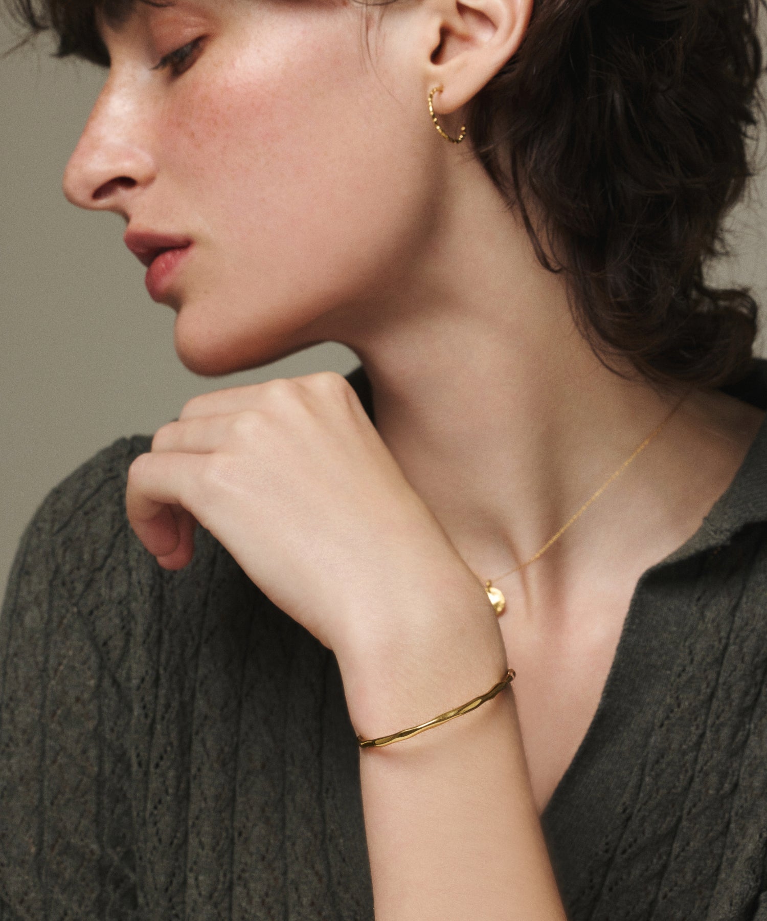 ゴールド ニュアンスナローバングル 金属アレルギー対応 サージカルステンレス