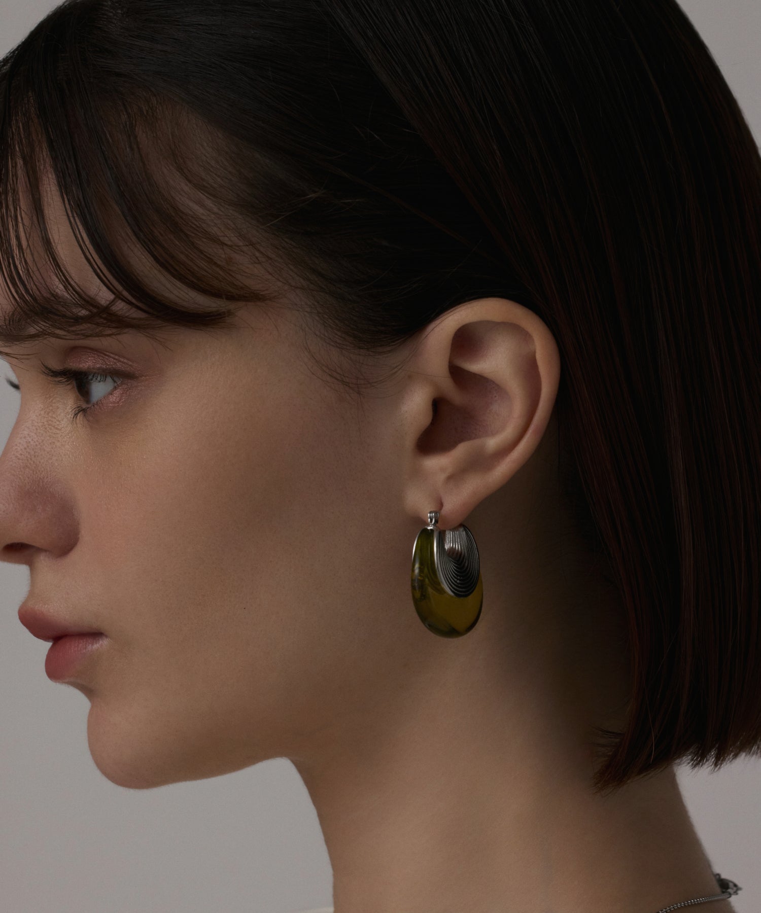 シルバー クリアシェルピアス 金属アレルギー対応 サージカルステンレス