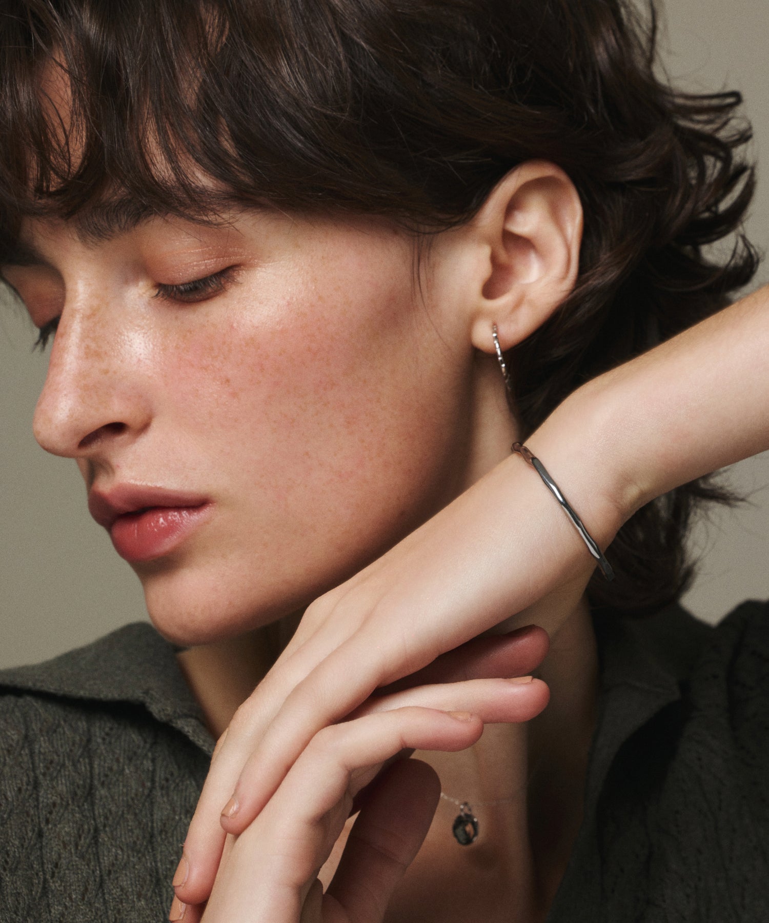 シルバー ニュアンスナローバングル 金属アレルギー対応 サージカルステンレス