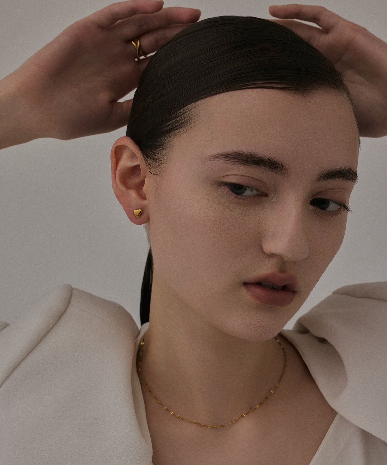 CENE ゴールド ペタルチェーンネックレス コーディネート