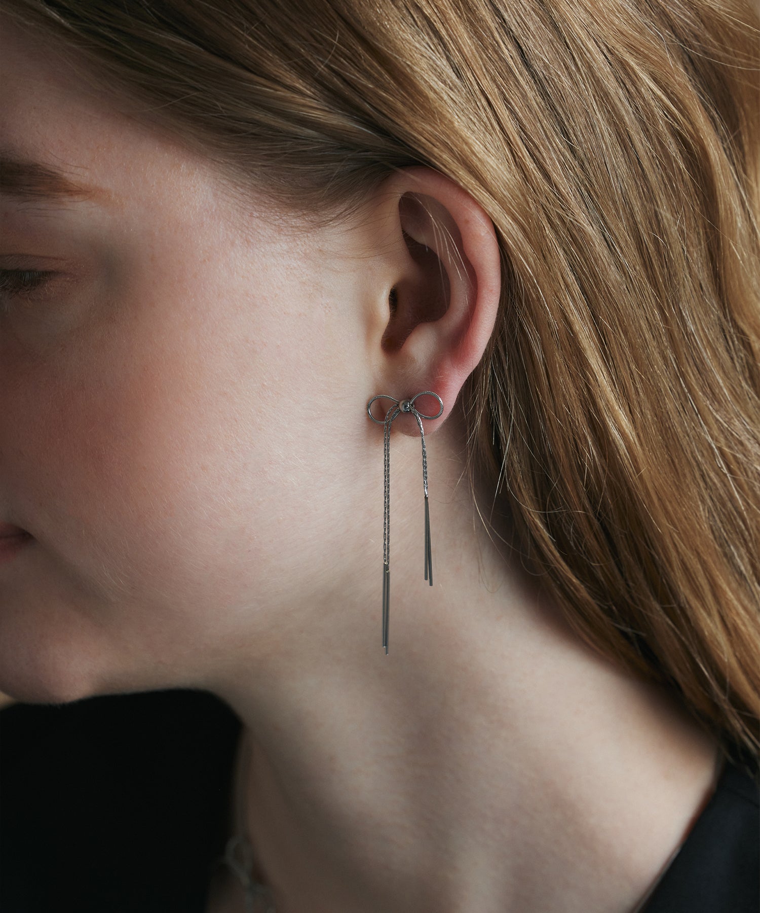 シルバー リボンチェーンピアス 金属アレルギー対応 サージカルステンレス