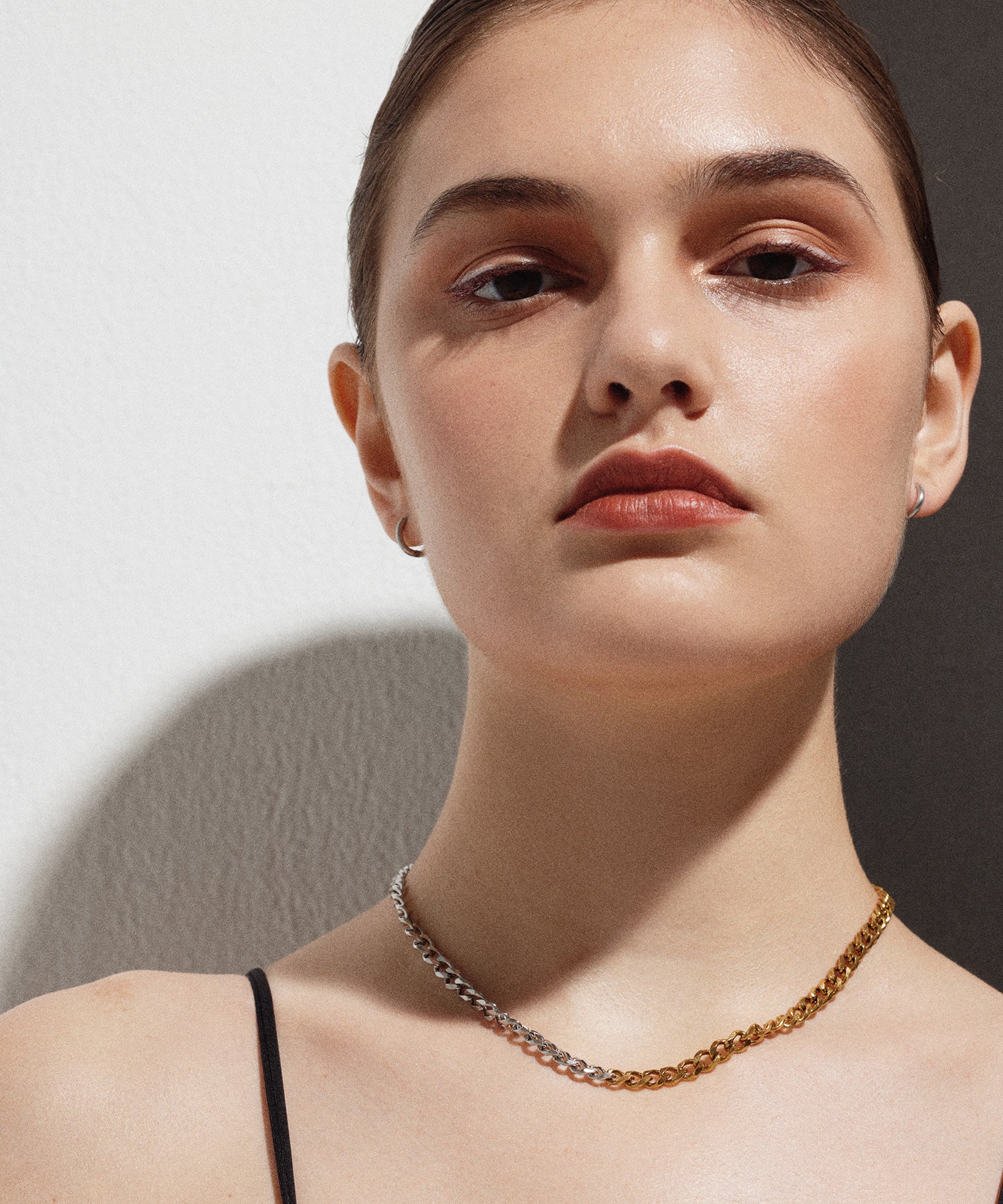 バイカラーチェーンネックレス