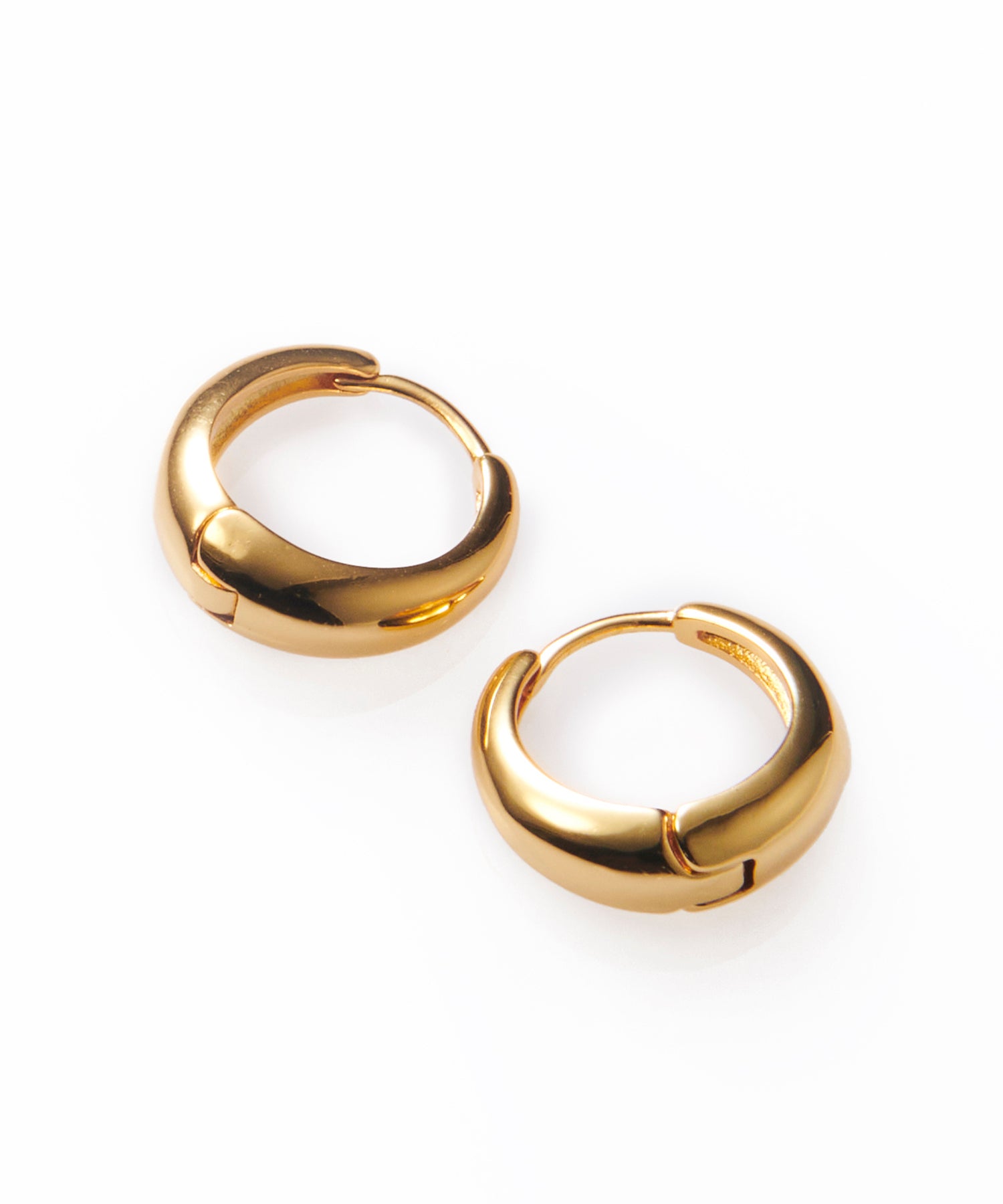 ドロップフープピアス ゴールド ピアス サージカルステンレス レディース メンズ ユニセックス ジェンダーレス 着用画像 付けっぱなし 金属アレルギー 高見え 高級感 ワンタッチ
