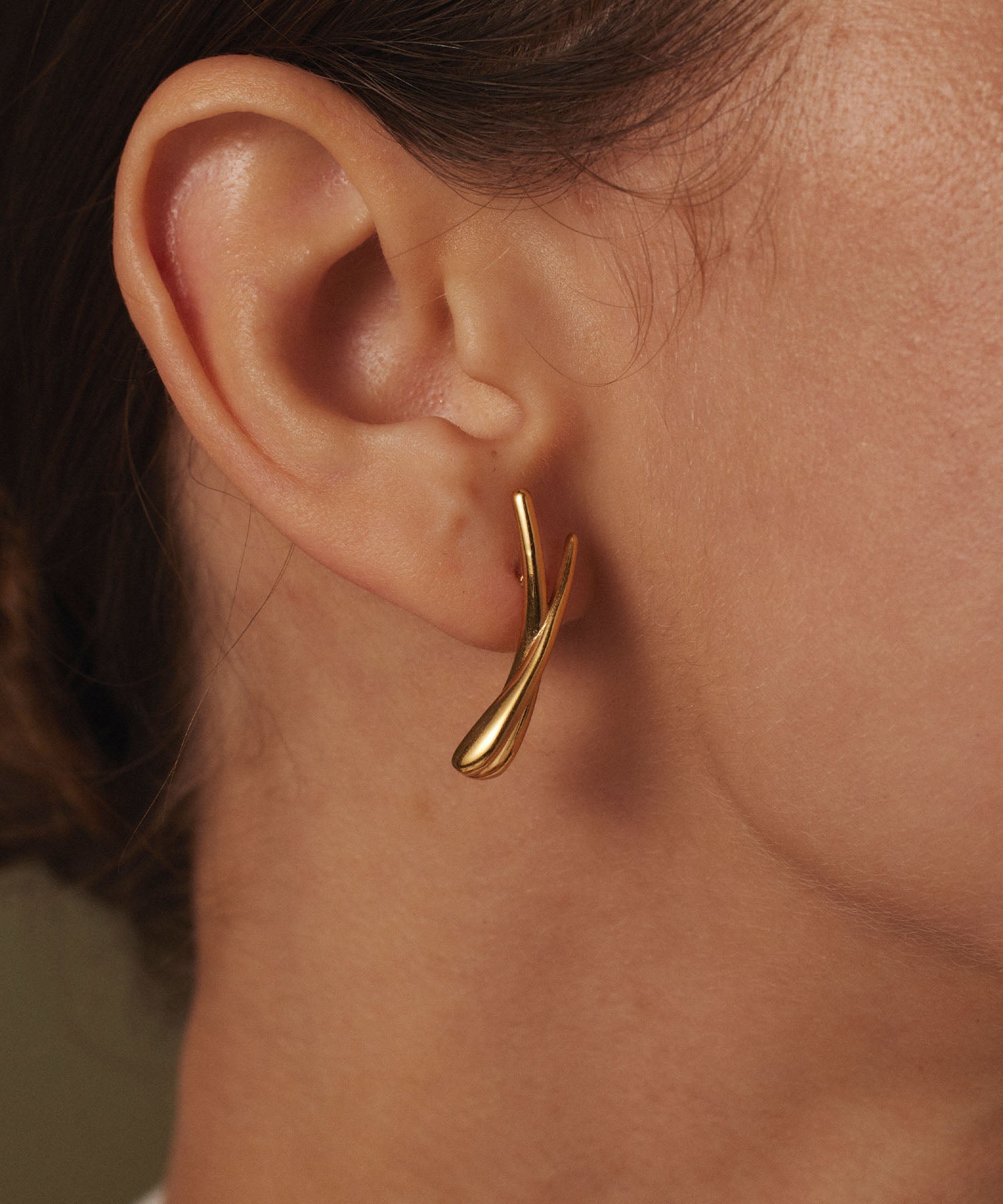 [Gold] Asymmetrical Cross Earrings