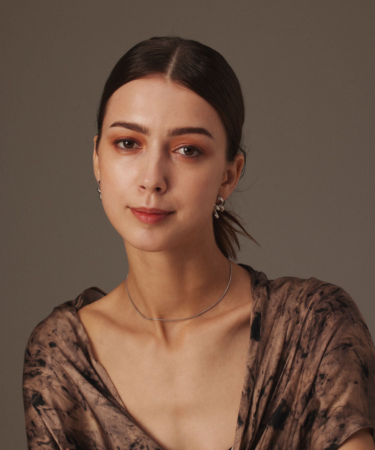 シルバー]チェーンクロスピアス