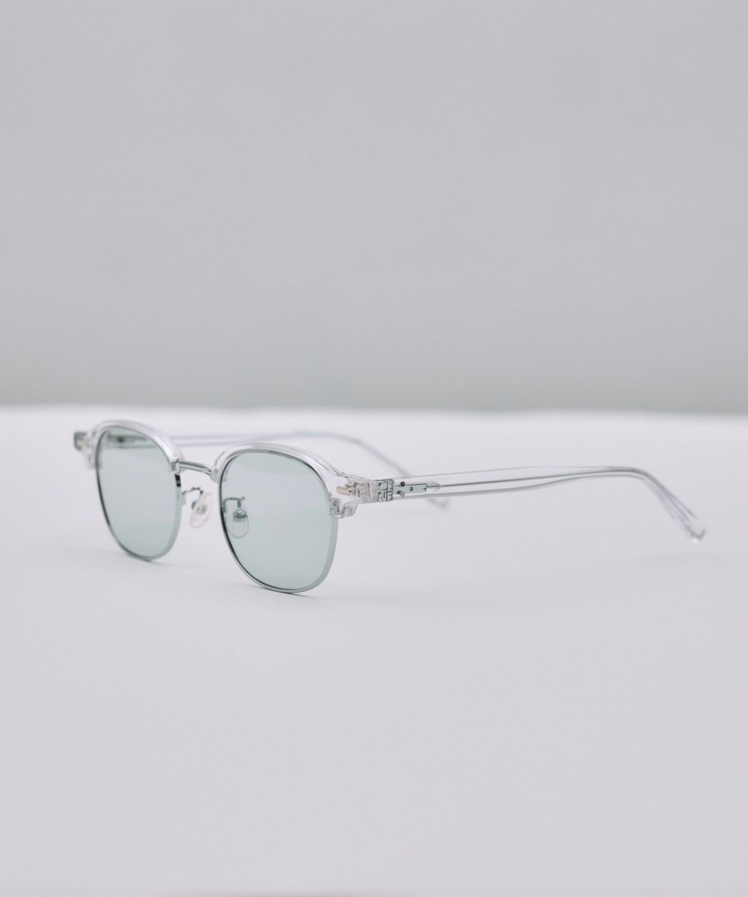 [グレー]クラシックブロウアイウェア