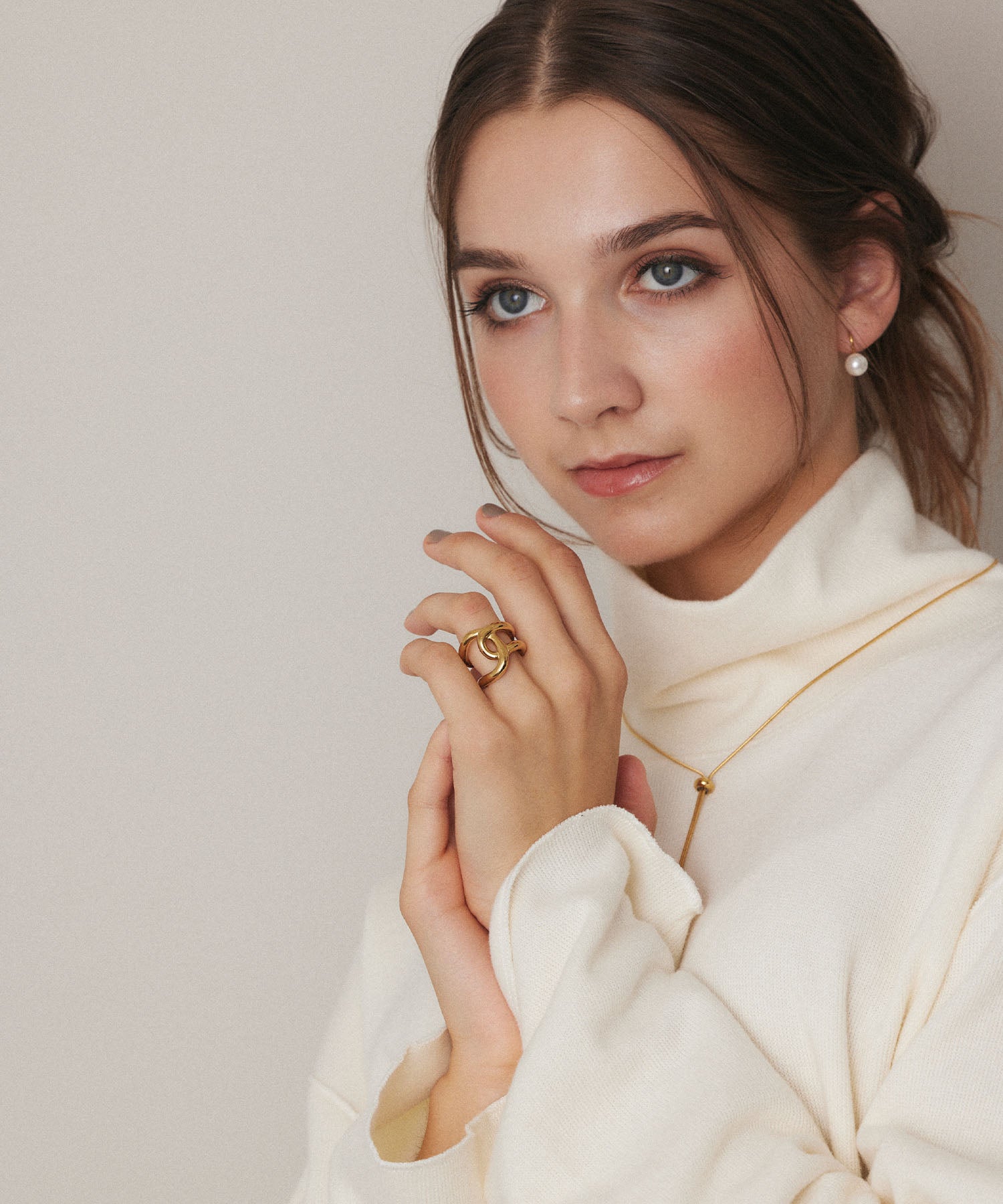 ゴールド]パールフレンチピアス