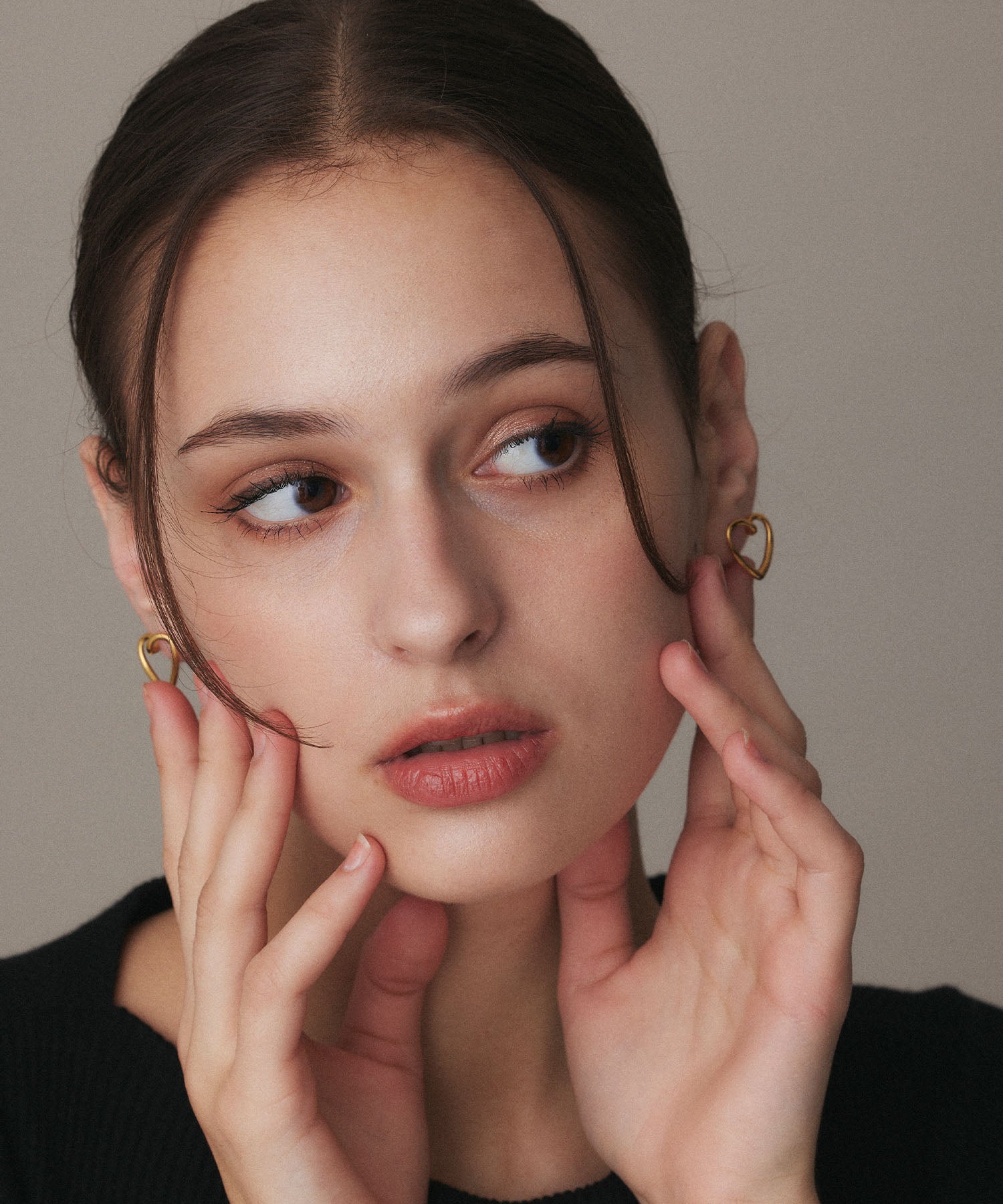 [Gold] Open Heart Earrings