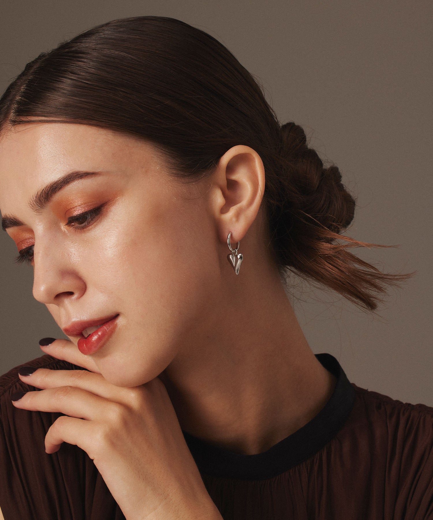 [Silver] Line Heart Hoop Earrings