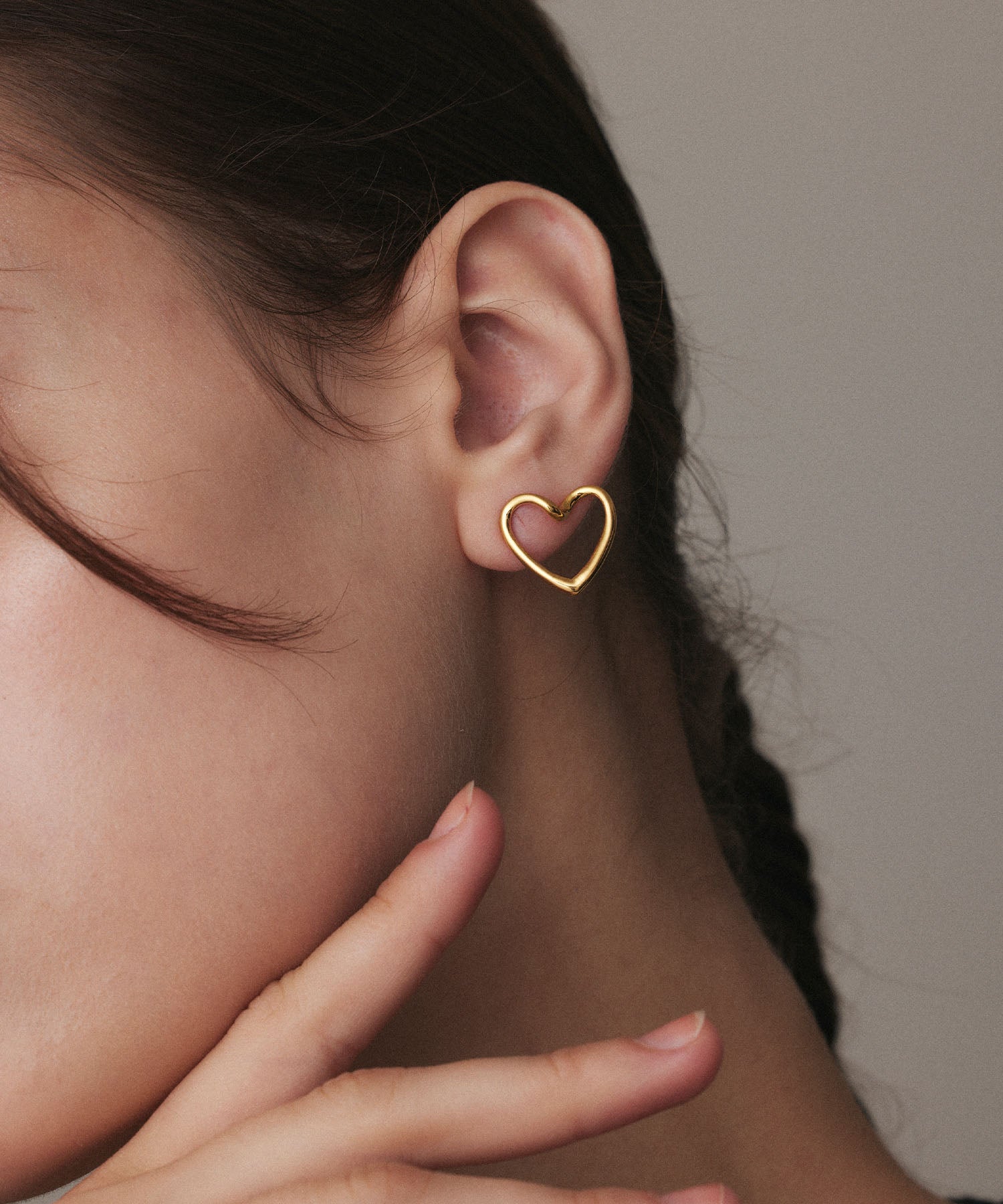 [Gold] Open Heart Earrings