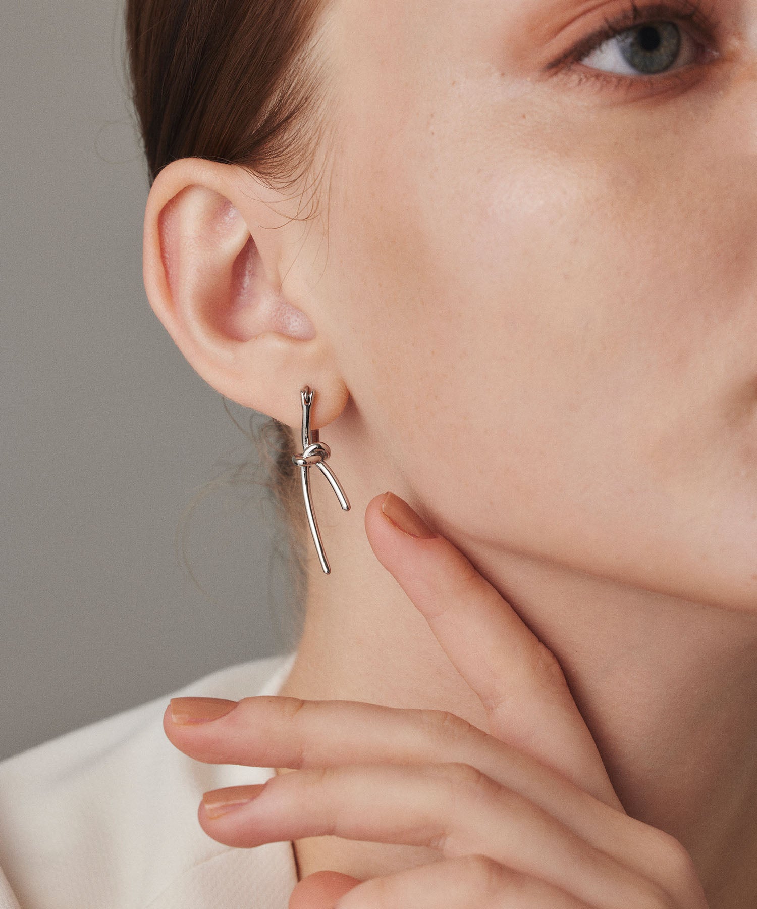 [Silver] Ribbon Earrings