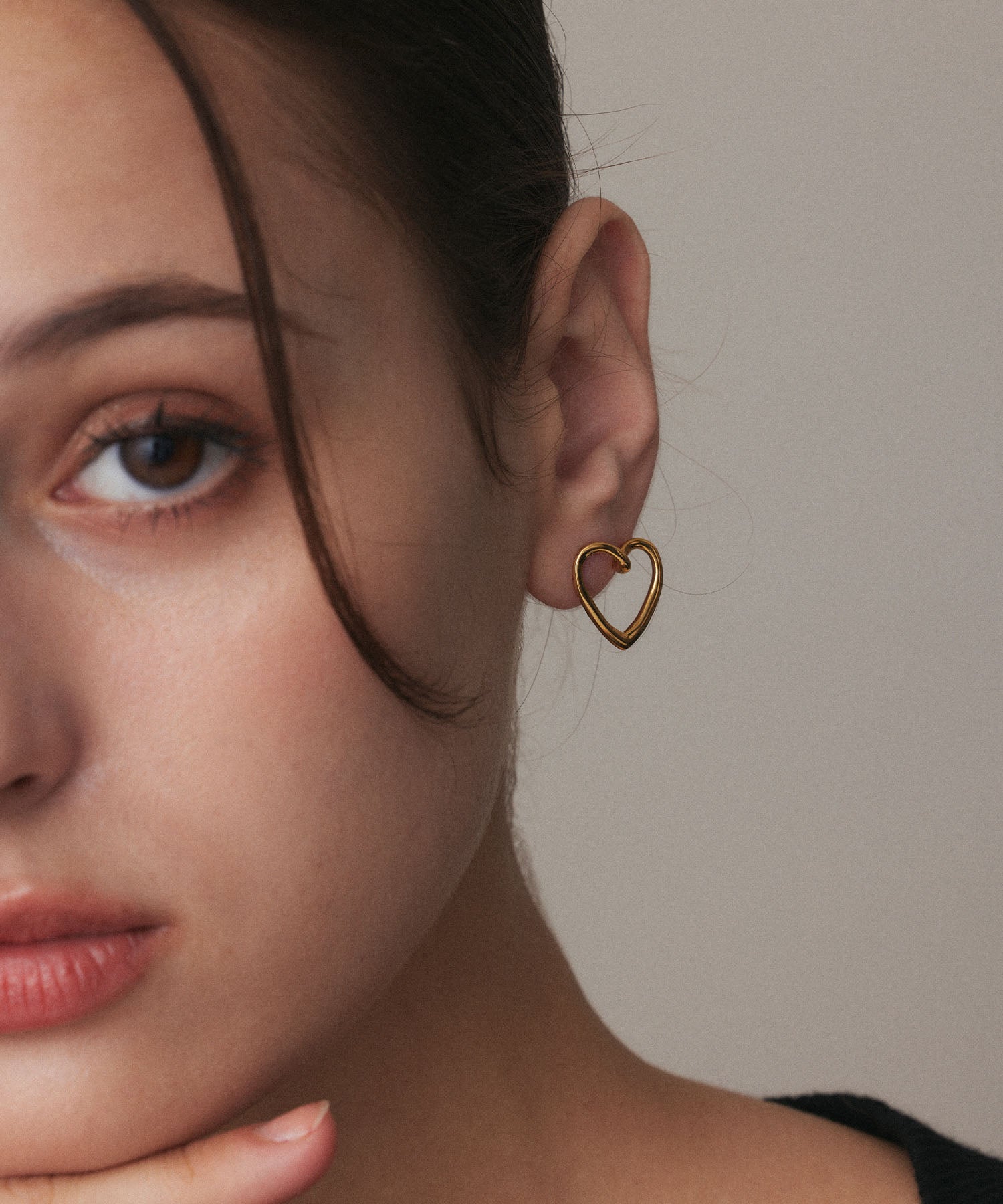[Gold] Open Heart Earrings