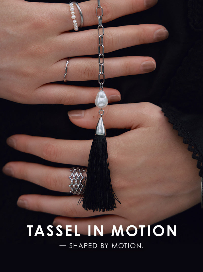 TASSEL IN MOTION