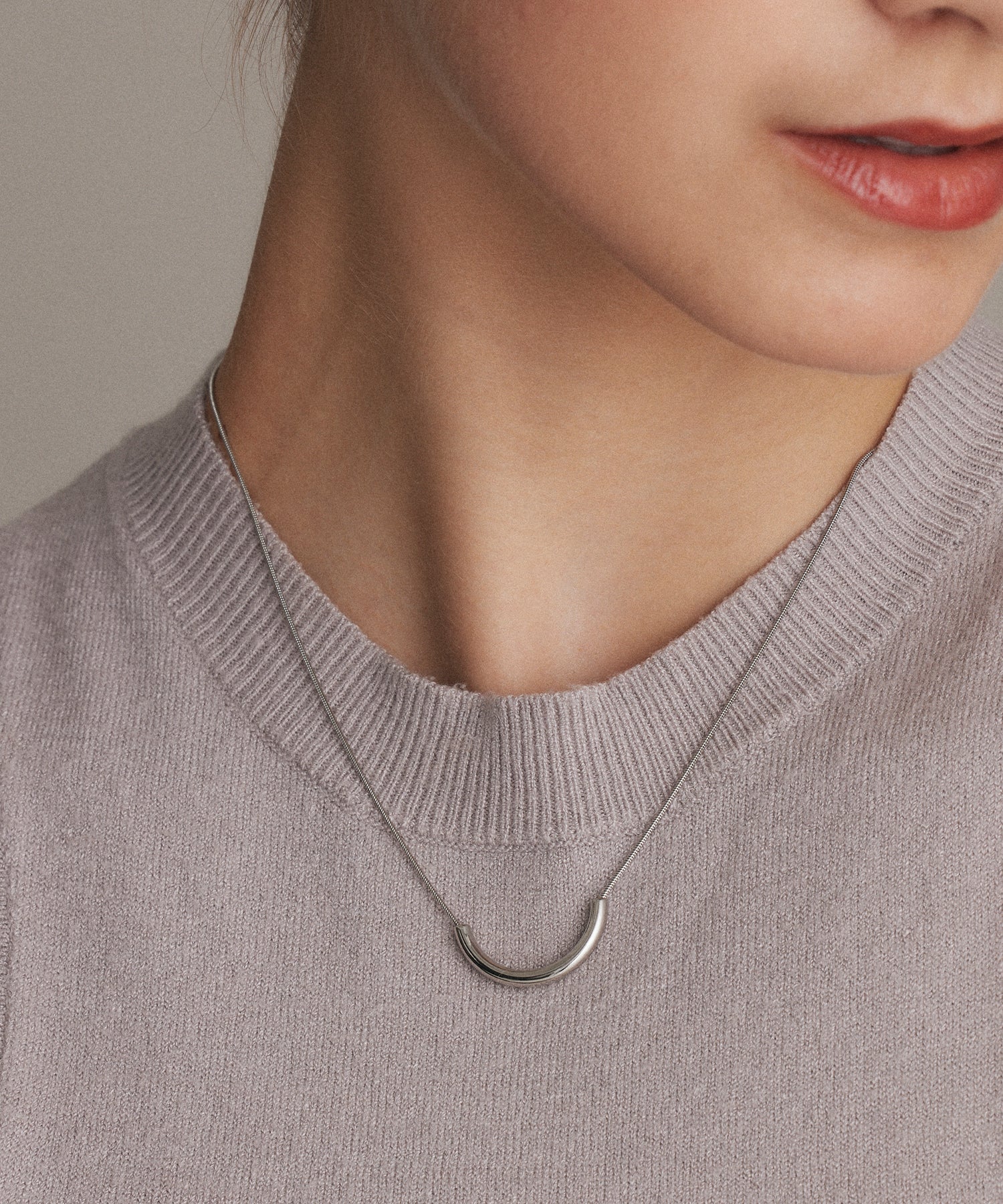【関税込み】The Ouze シルバー Foursquare Sapphire ネックレス Silver – The Ouze
