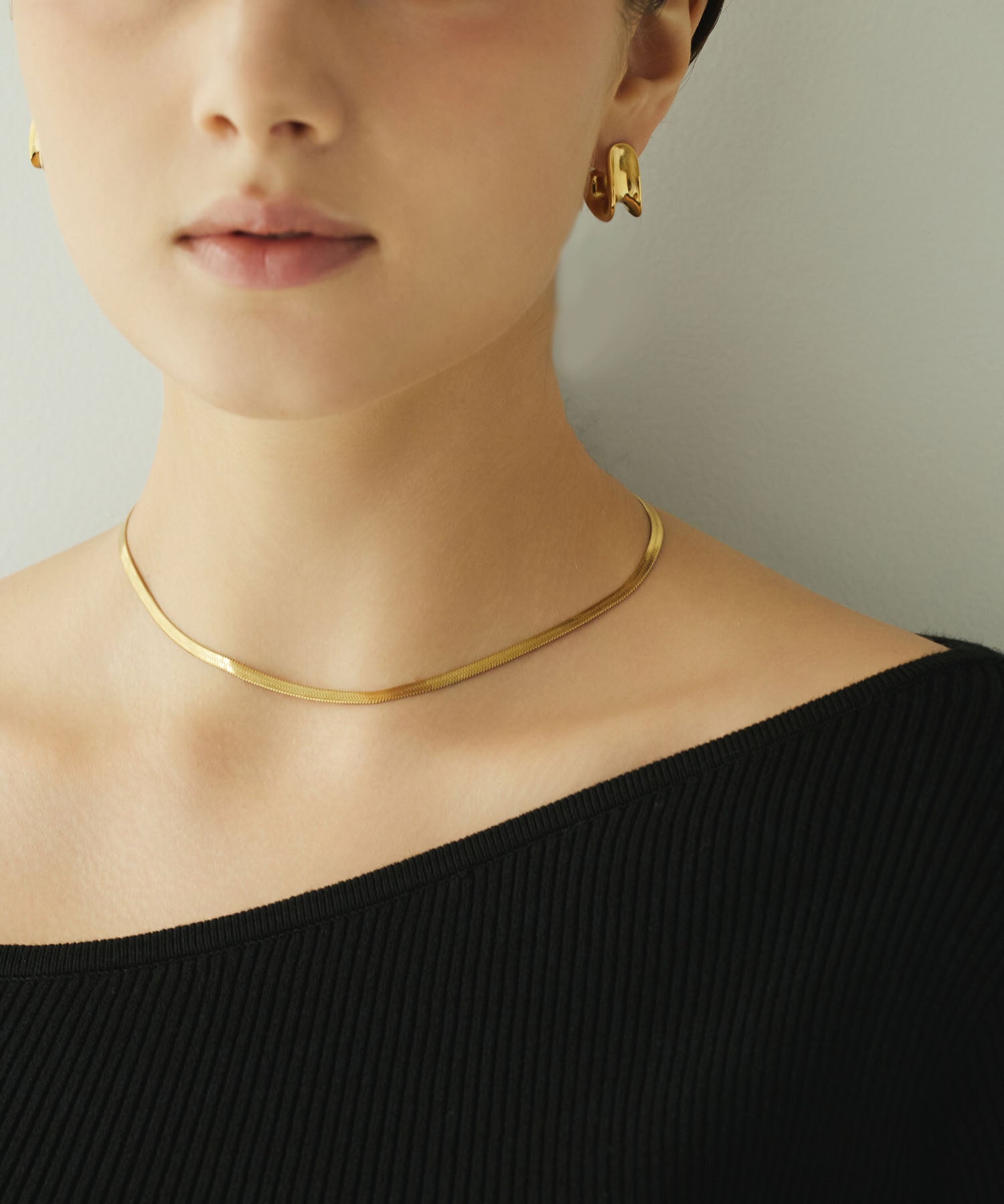 BAR JEWELLERY ゴールドカーブピアス CONTOUR EARRINGS | Gold – BAR Jewellery