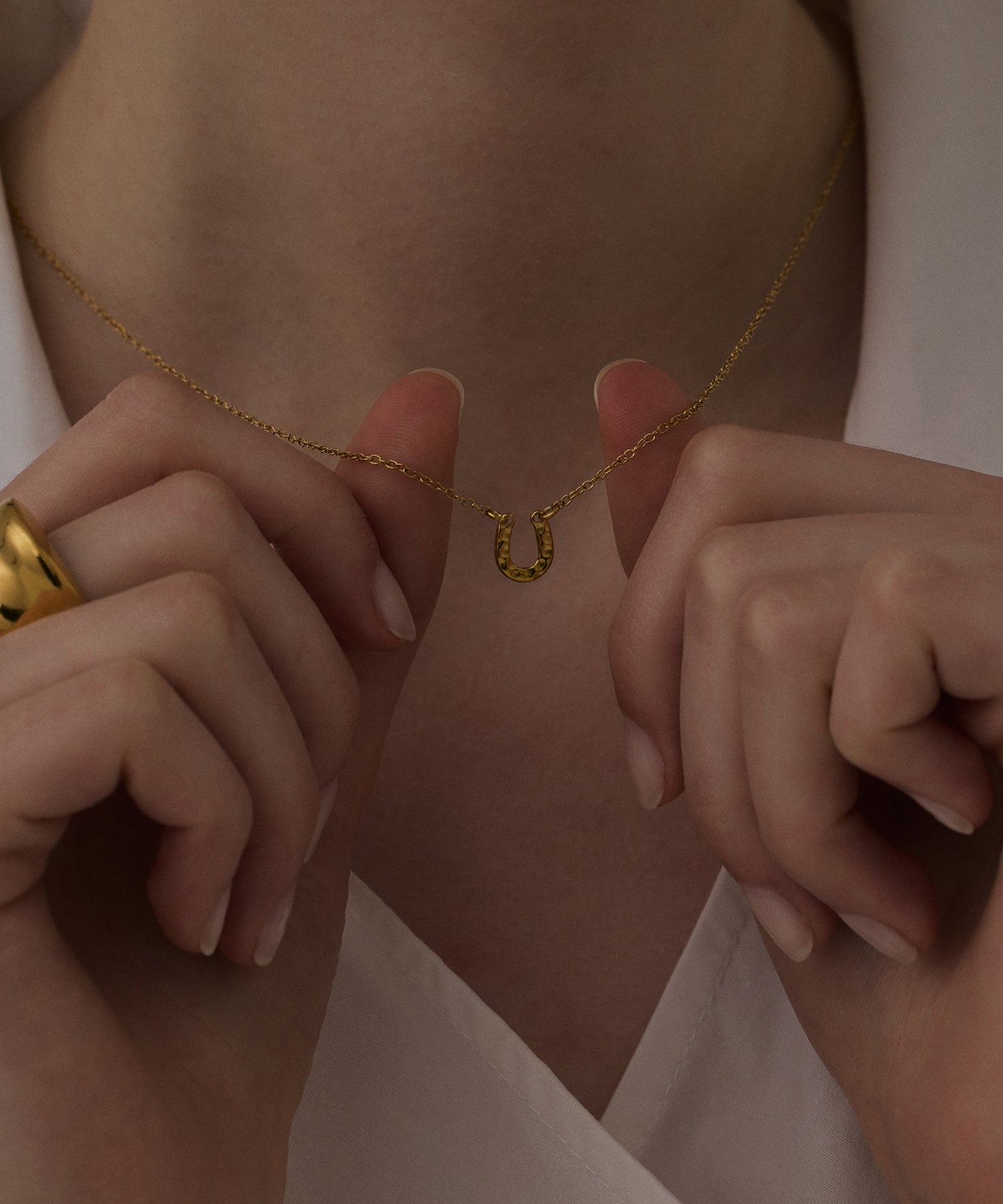ペールジュート　ネックレス Pale Jute Chain with baroque pearl necklace white - Pale Jute