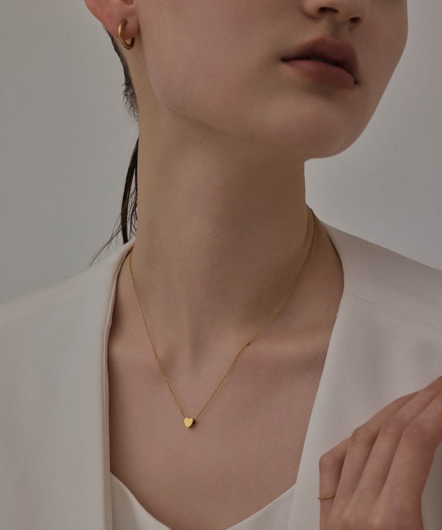 ゴールドハートネックレス with クラウン（長さ調節可能） ゴールド]ハートチェーンネックレス