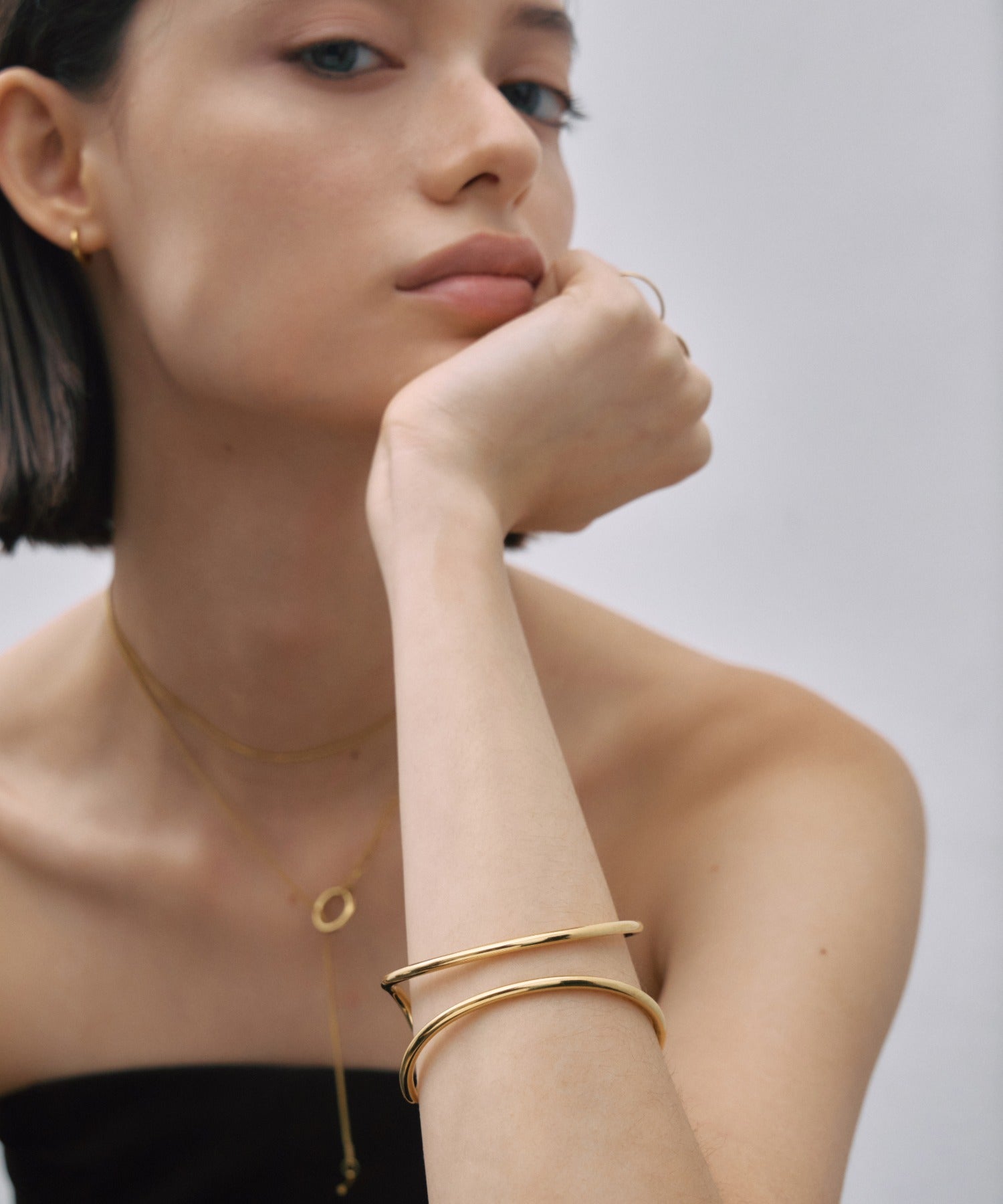 [Gold] Metal Line Wide Bangle