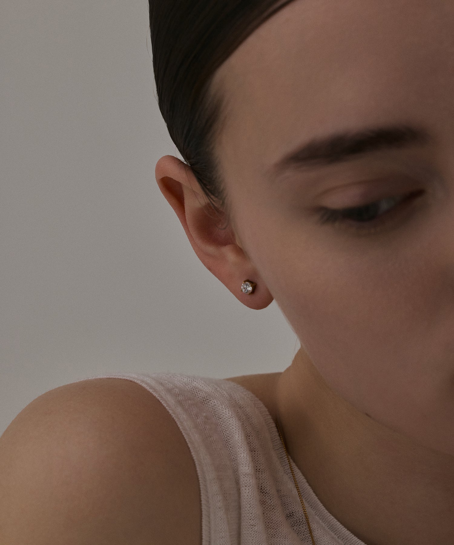 e.m.イーエム　サイドジルコニアピンクゴールドピアス　SILVER e.m.イーエム サイドジルコニアピンクゴールドピアス SILVER