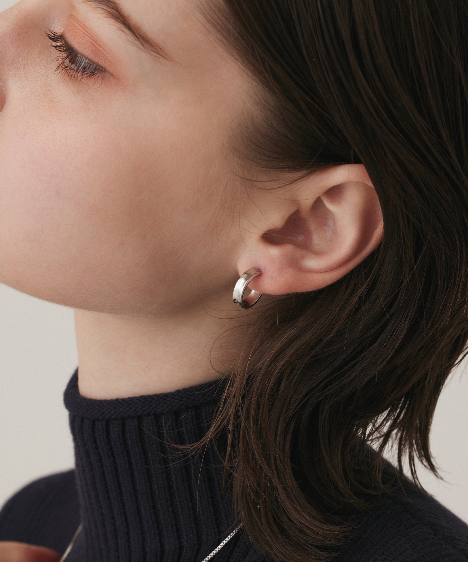 [シルバー]バンピーフープピアス