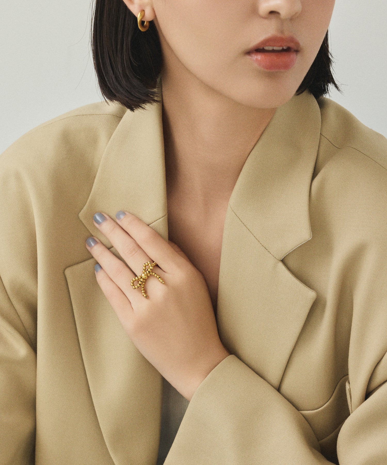 ゴールド]リボンボールリング