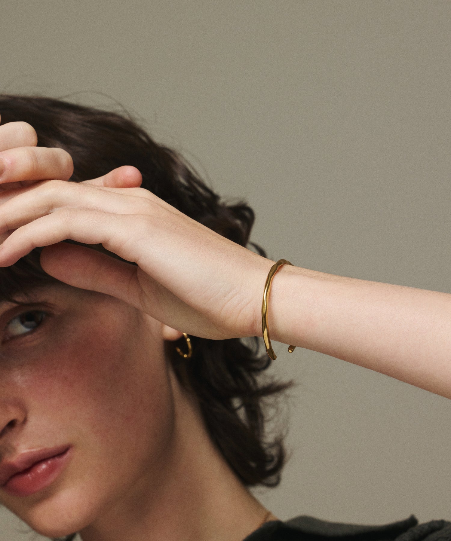 [Gold] Nuanced Narrow Bangle
