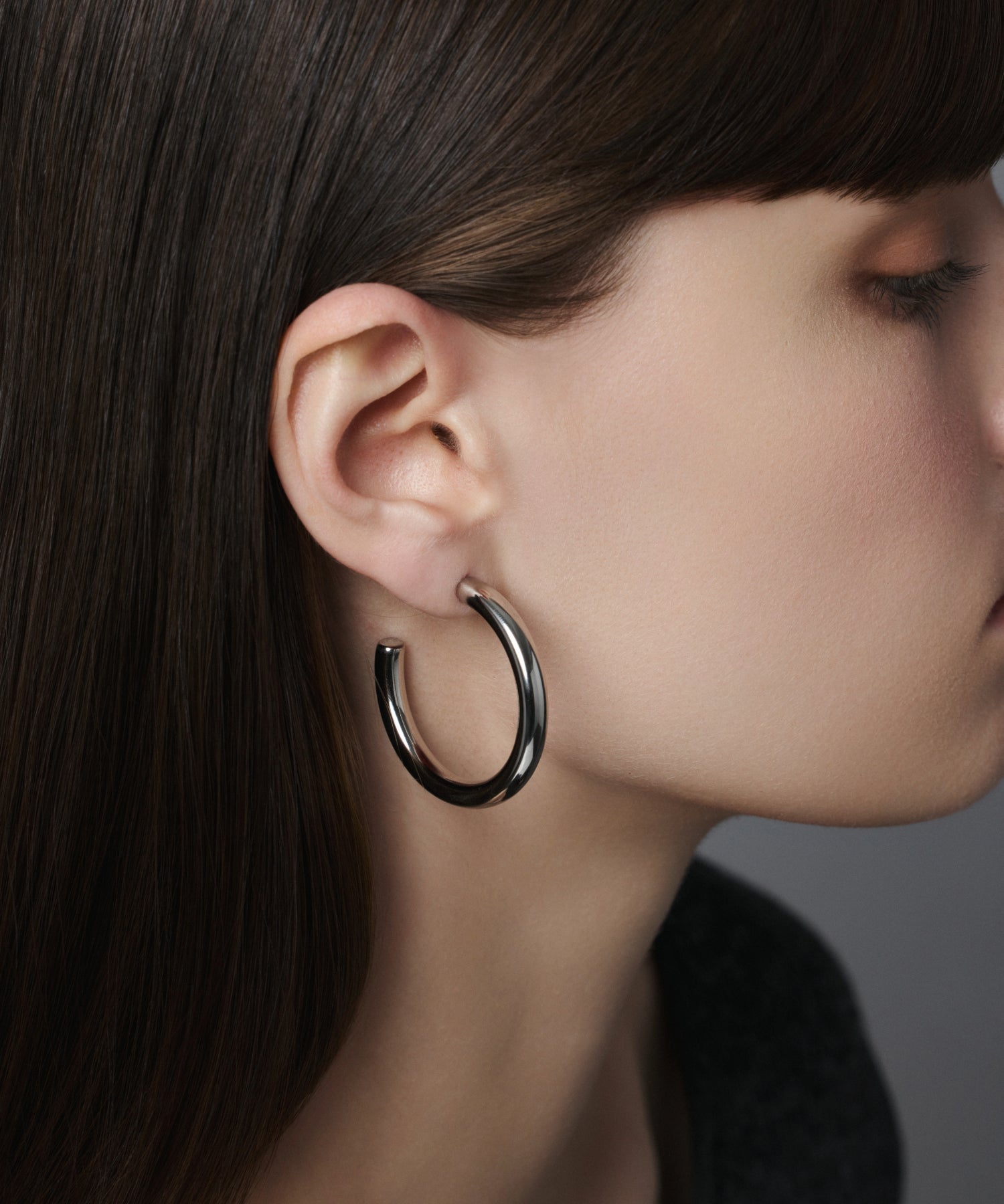 [Silver] Volume pipe hoop earrings