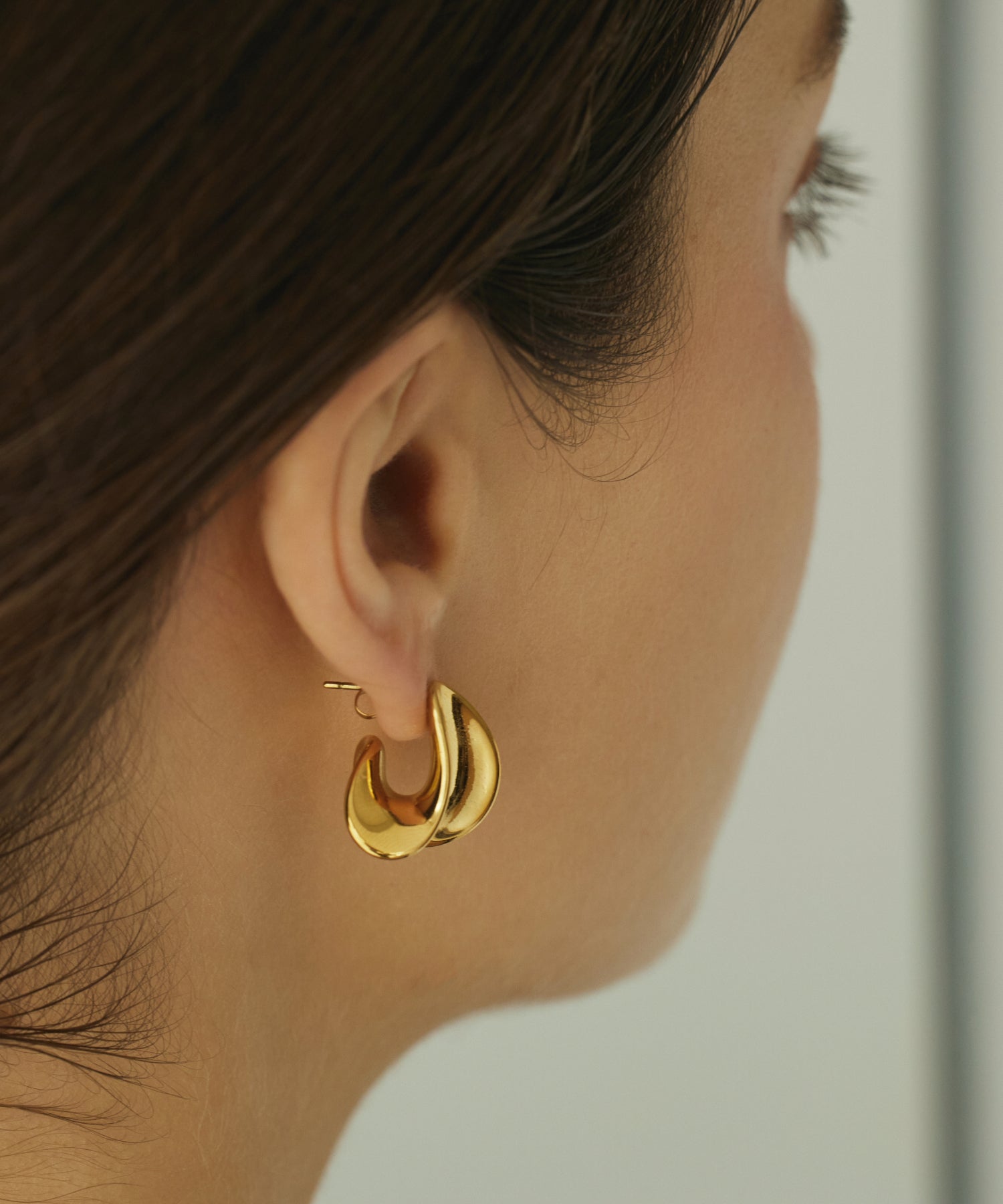 【関税込み】Numbering ゴールド #8101 ピアス ゴールド]アシンメトリーカーブピアス – CENE