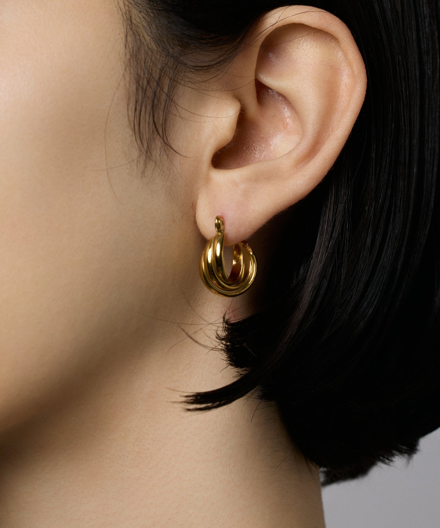 完売品 極美品 フープピアスゴールド ゴールド]トリプルウェブフープピアス(small)