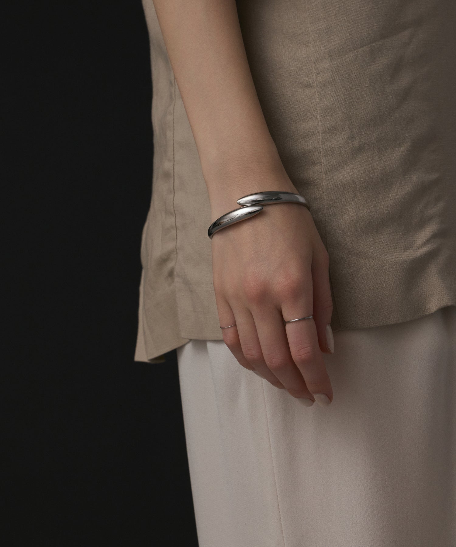 シルバー]フレックスバングル