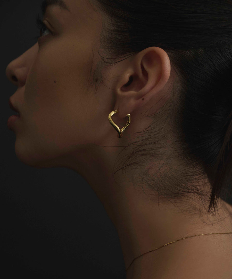 [Gold] Screw-repellent hoop earrings