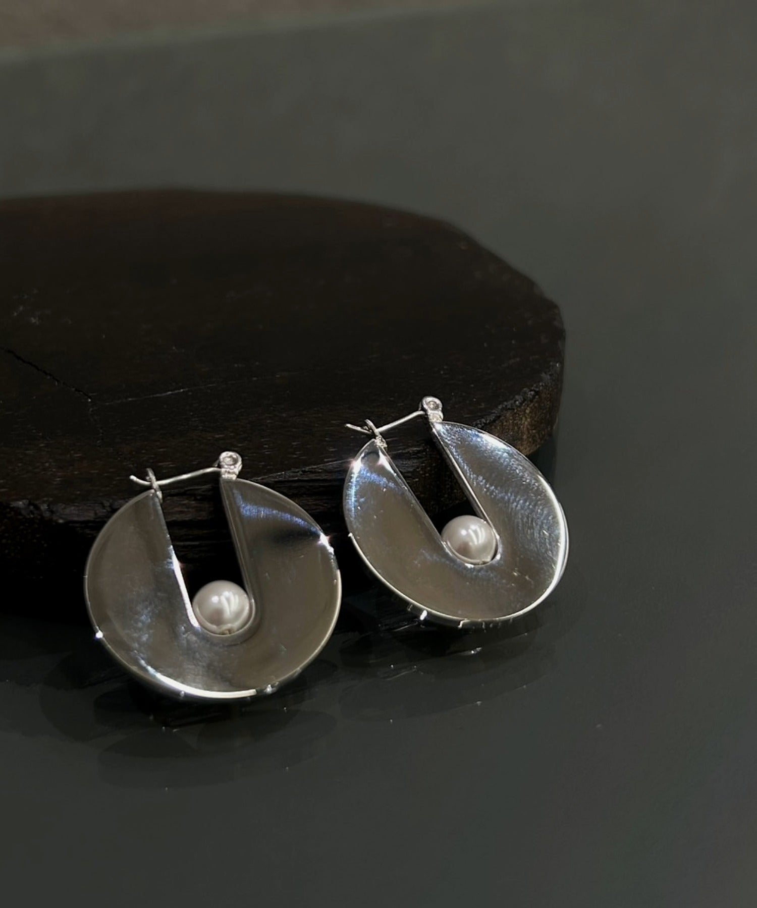 [シルバー]オービットフレームピアス