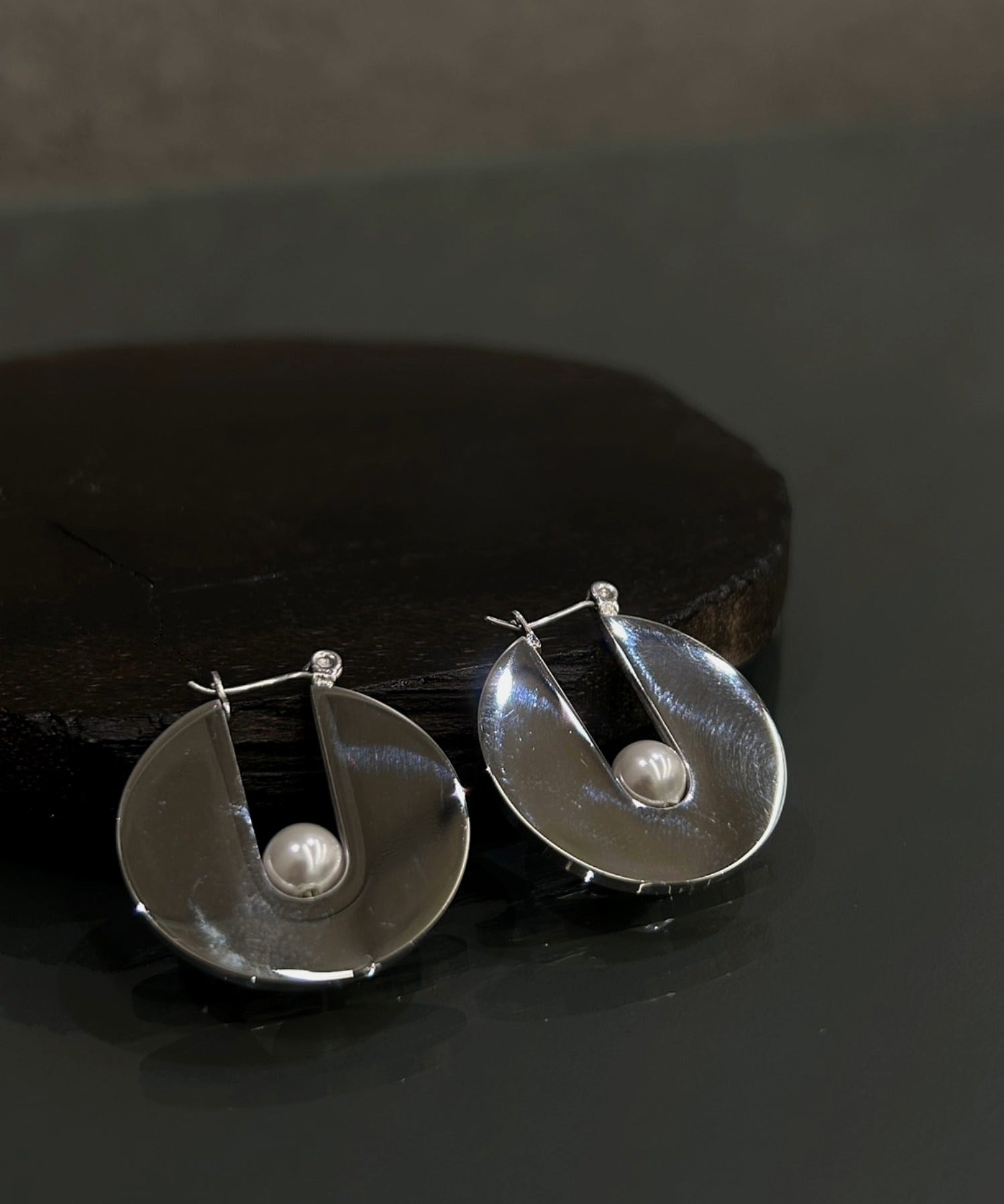 [シルバー]オービットフレームピアス