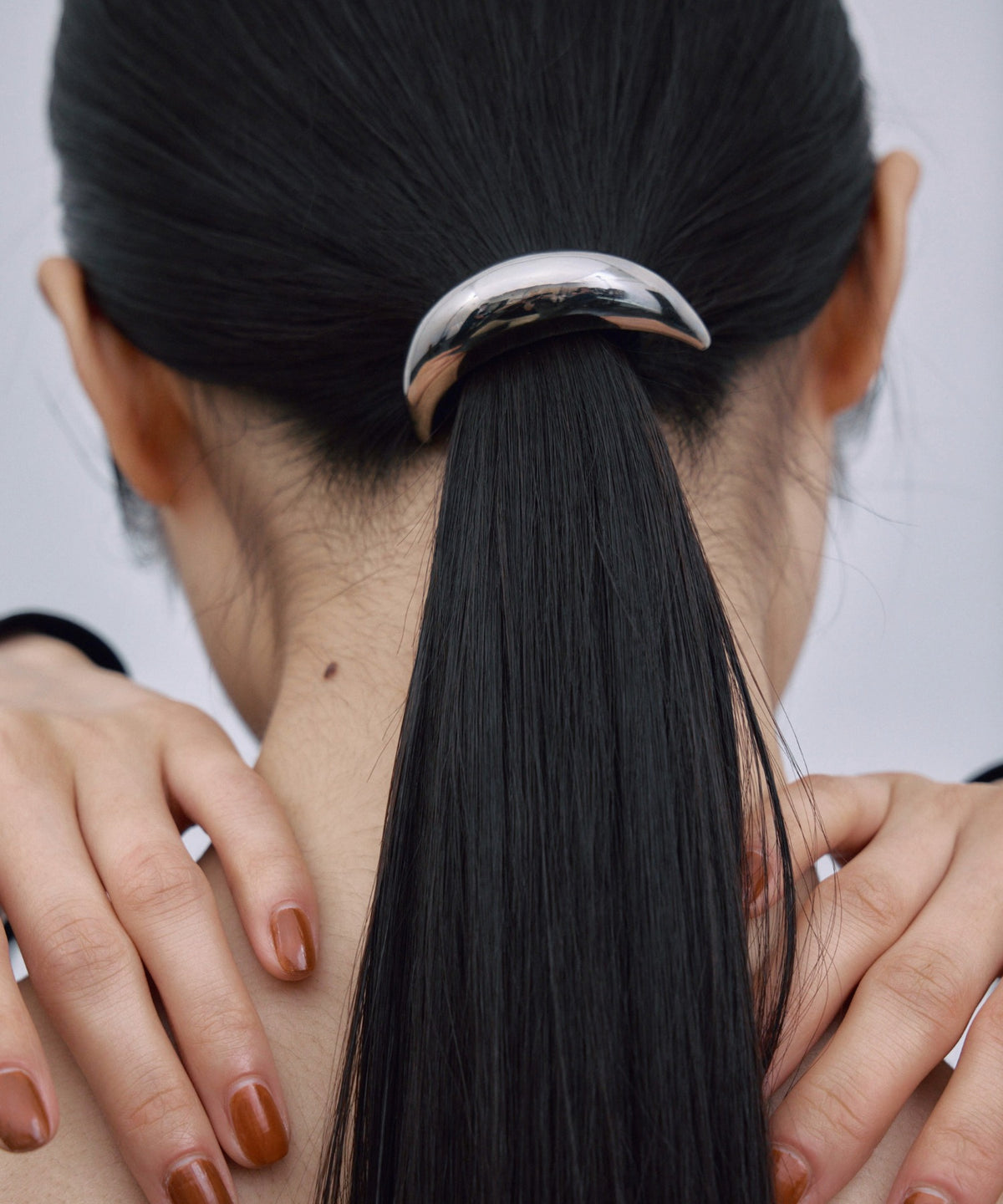 [シルバー]クレセントパフヘアタイ