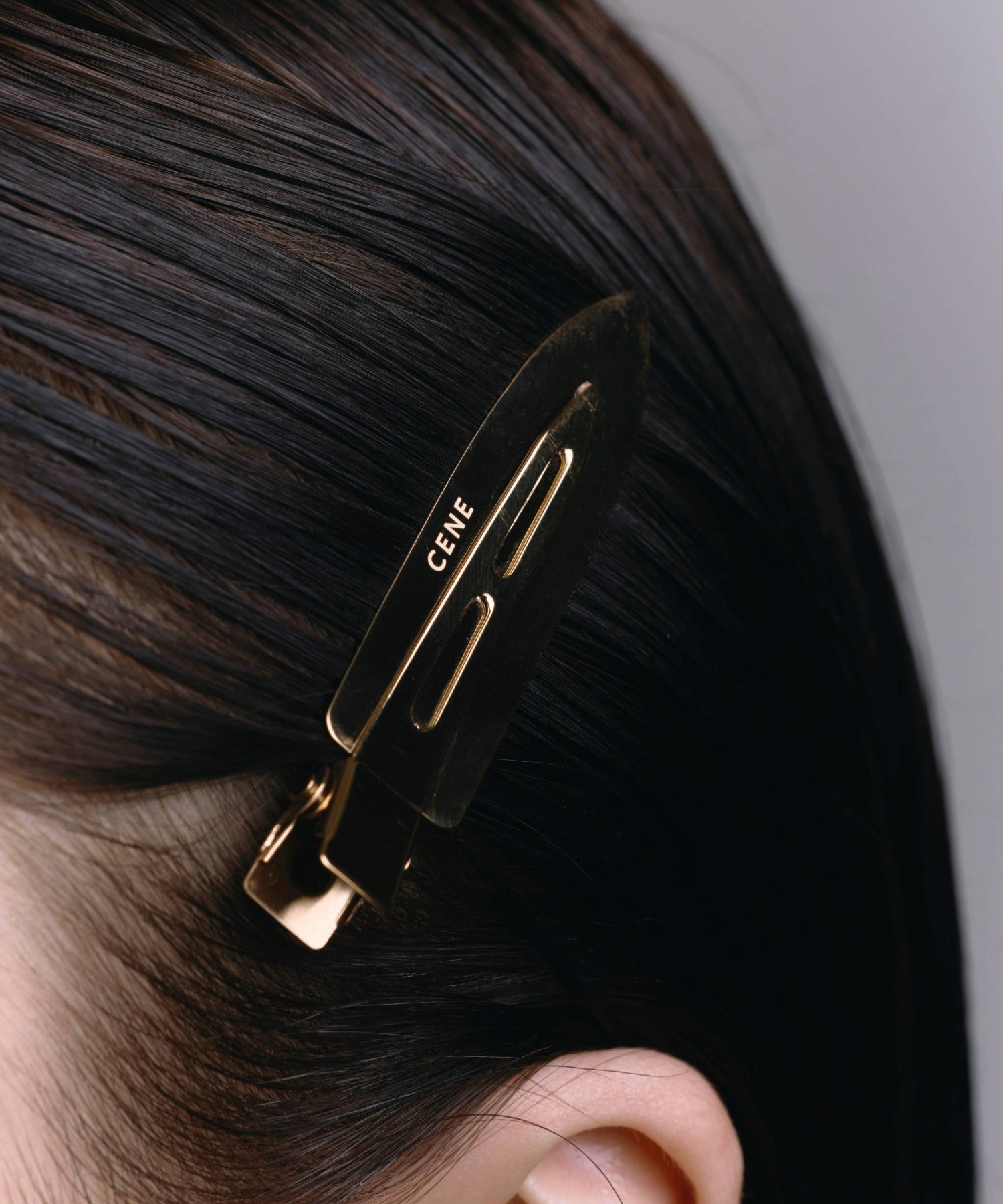 ゴールド]2Pメタルホールドヘアクリップ
