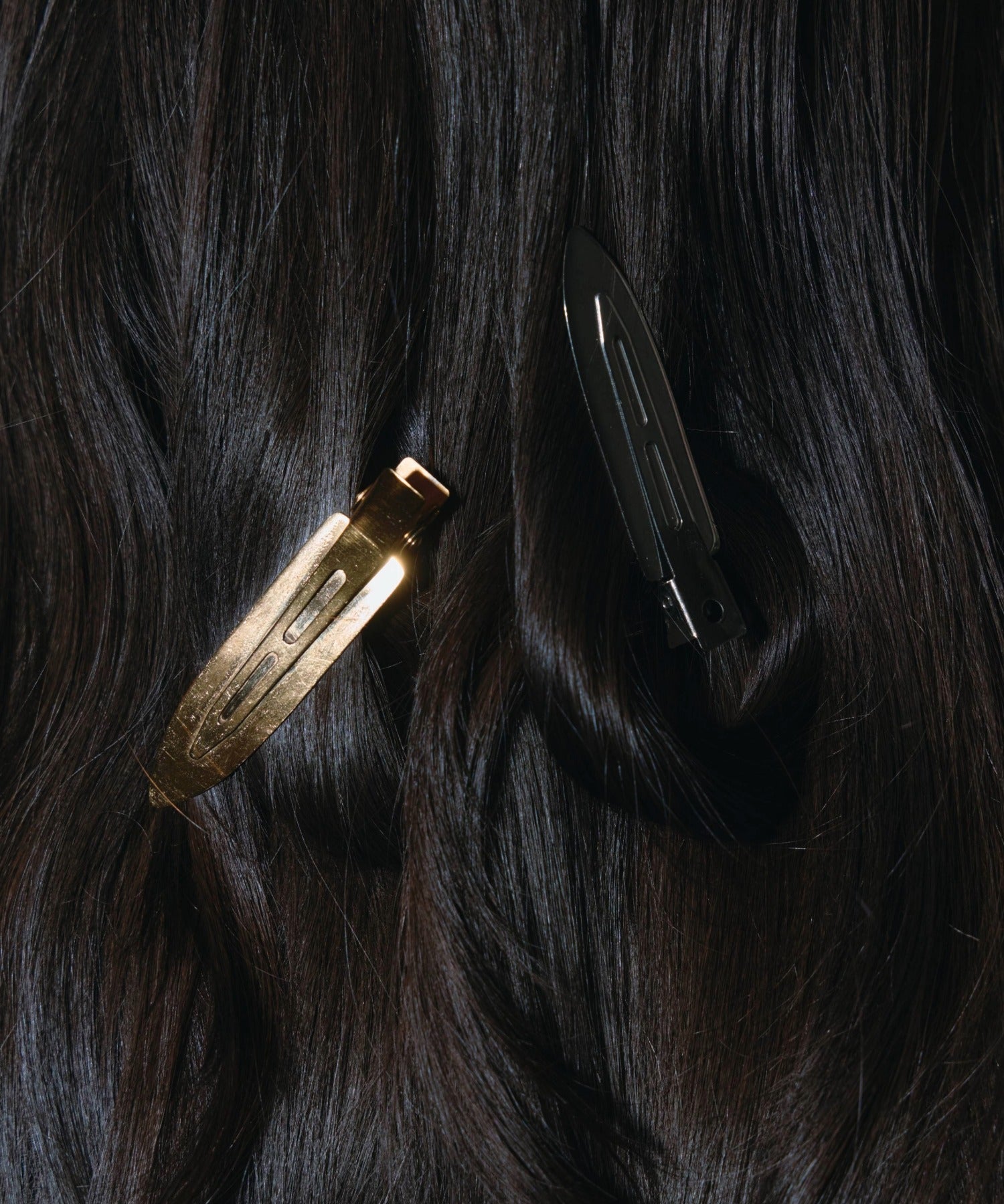 ゴールド]2Pメタルホールドヘアクリップ