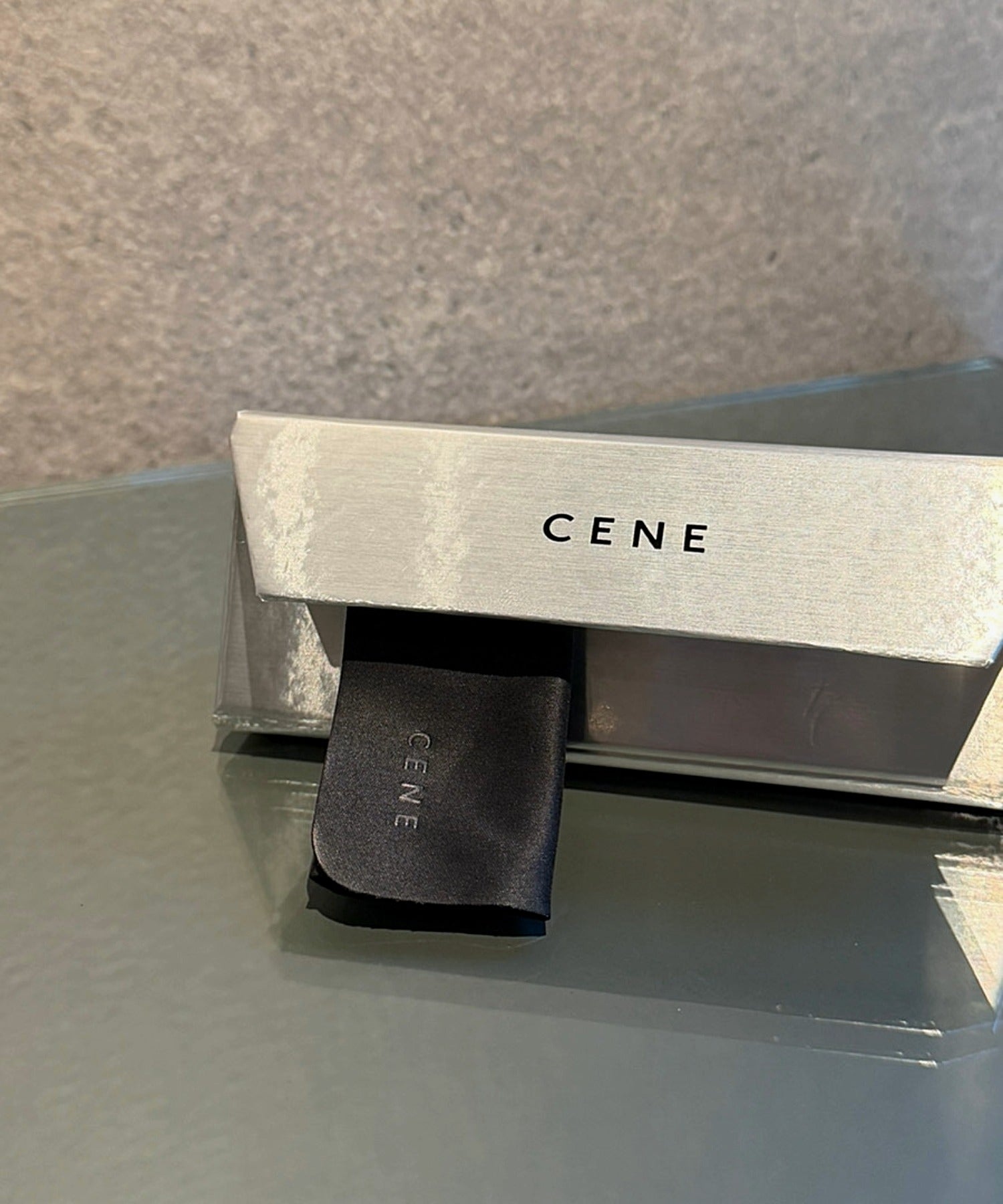 [灰色]顏色鏡片大橢圓框